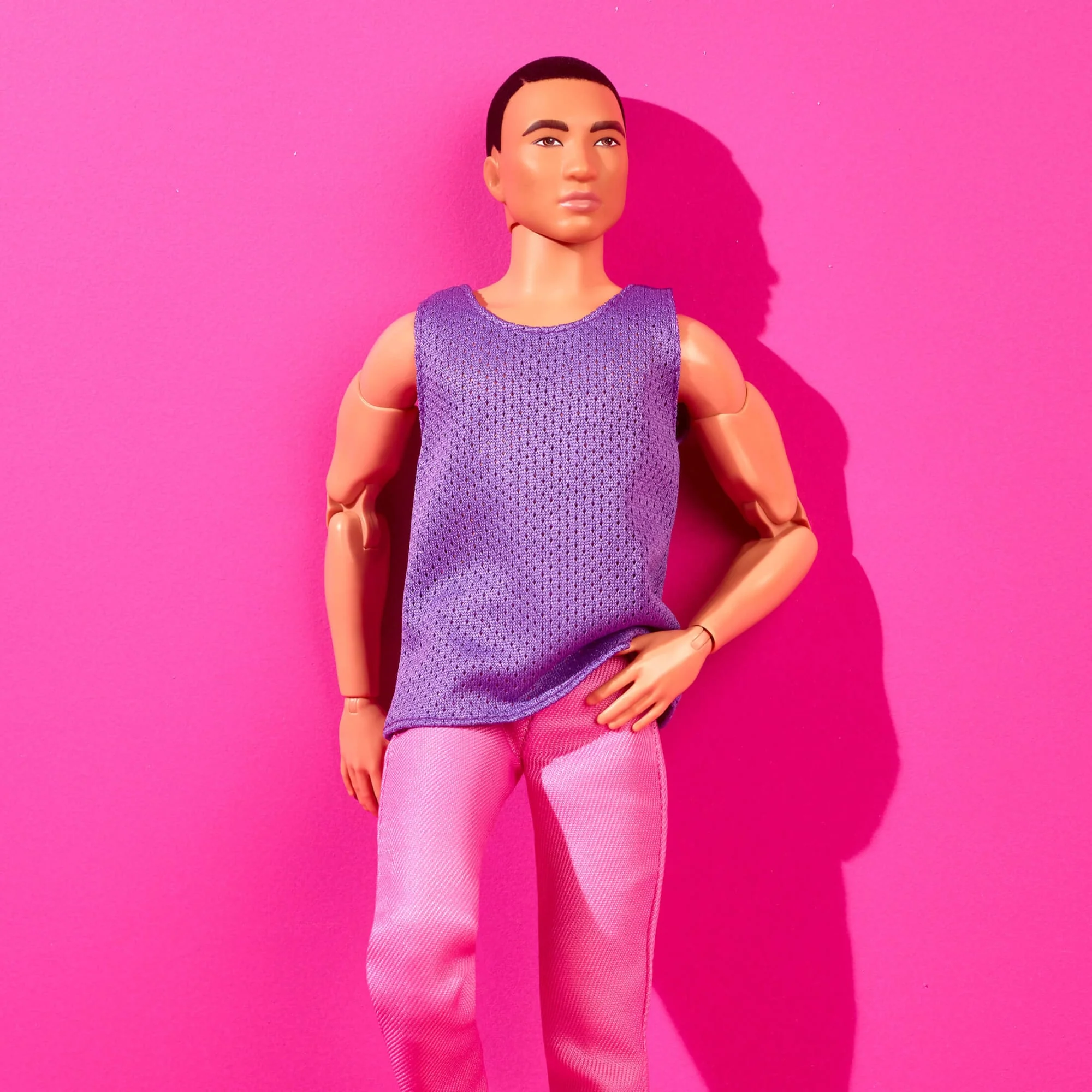 Barbie - Barbie Ken Barbie Looks Cheveux Bruns Tenue Color Block - Poupée Mannequin - 3 Ans Et + - Image 10