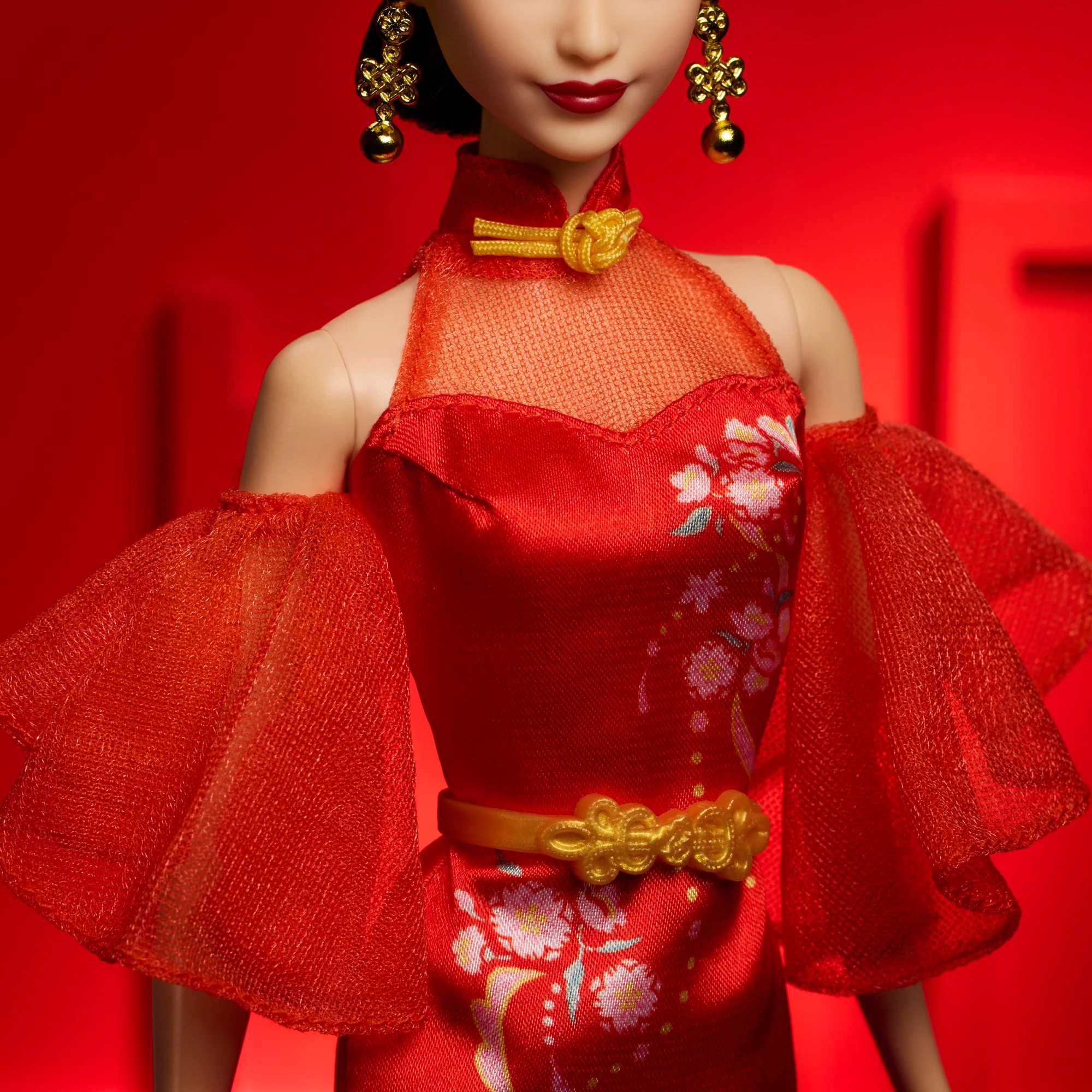 Barbie Signature Capodanno Lunare Cinese, Bambola Barbie Da Collezione Con Abito Qipao E Accessori Dorati - Image 4