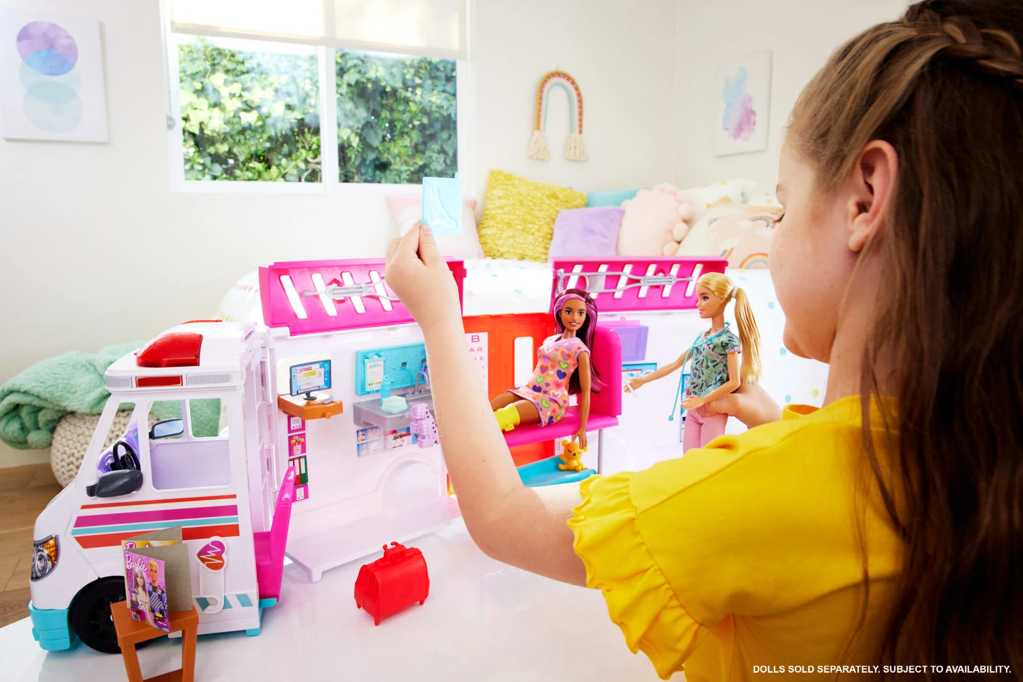 Barbie-Véhicule Médical-Coffret Ambulance Et Clinique Et Accessoires - Image 2