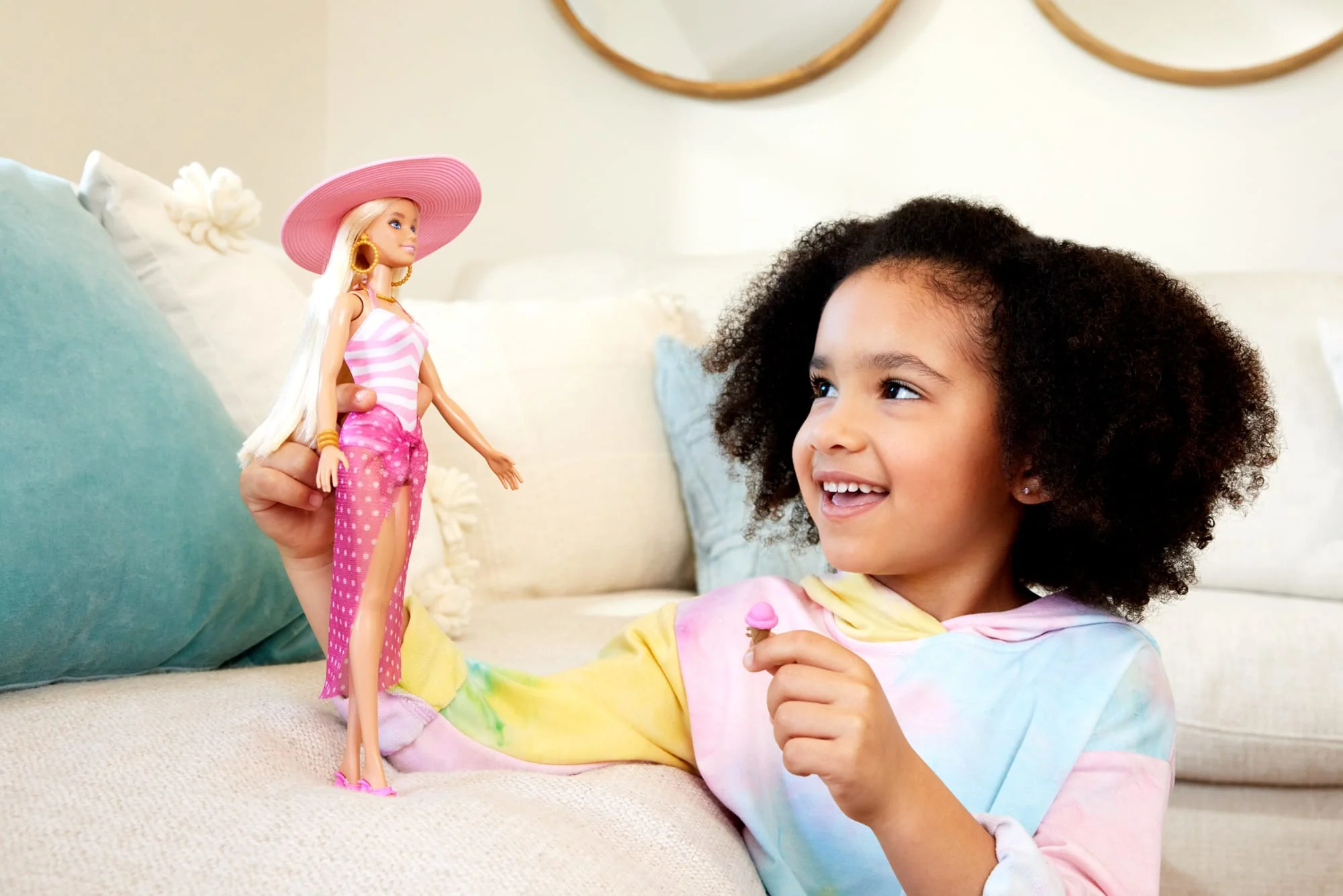 Muñeca Barbie Rubia Con Bañador Y Accesorios Playeros - Image 2