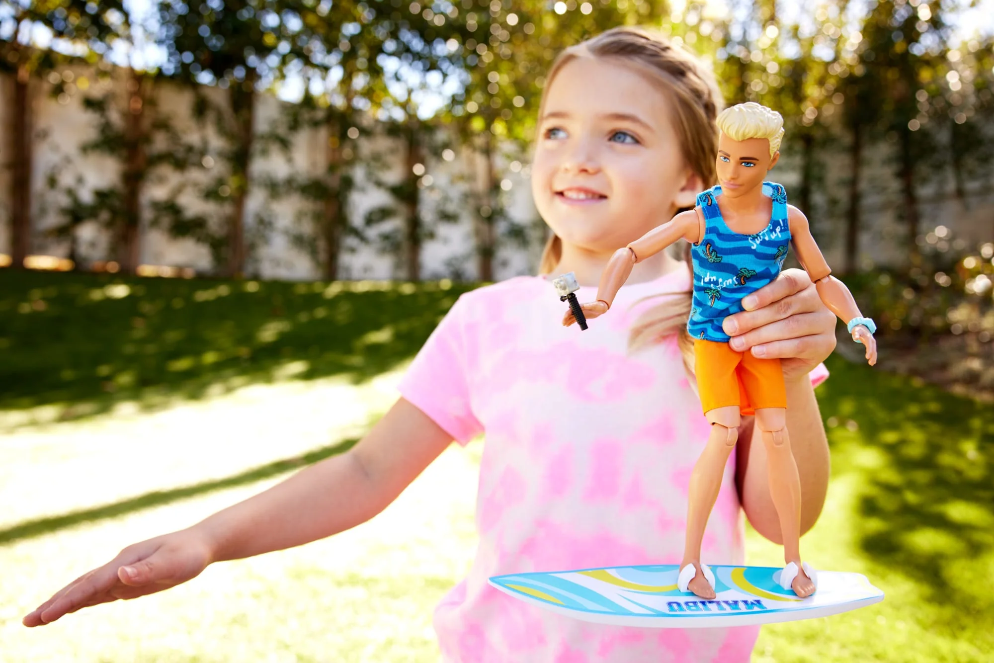 Muñeco Ken Con Tabla De Surf De Barbie, Muñeco Ken Rubio Con Temática Playera Y Puntos De Articulación - Image 2