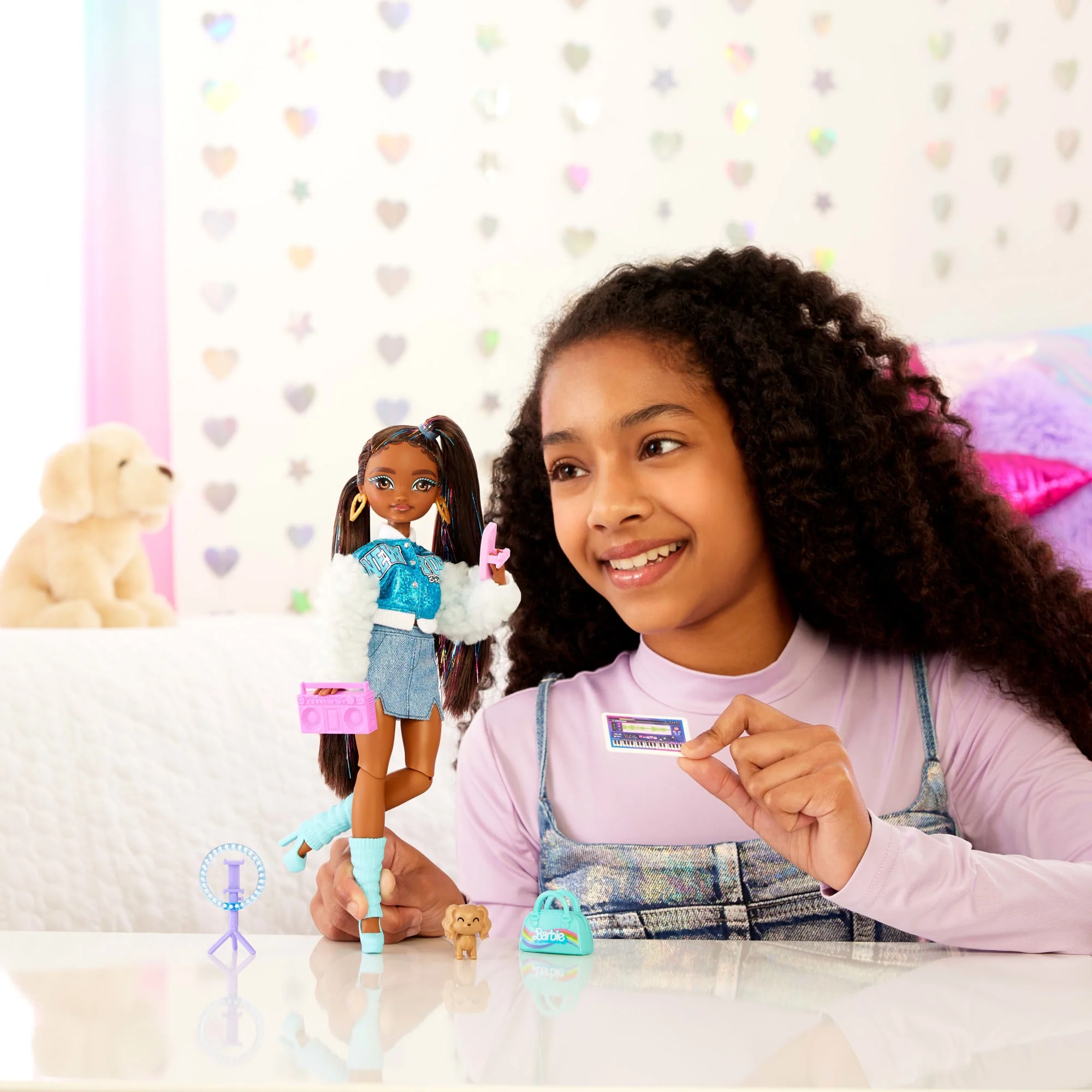 Barbie Dream Besties Barbie “Brooklyn” Fashion Doll With 8 Video & Music Themed Accessories - Image 2