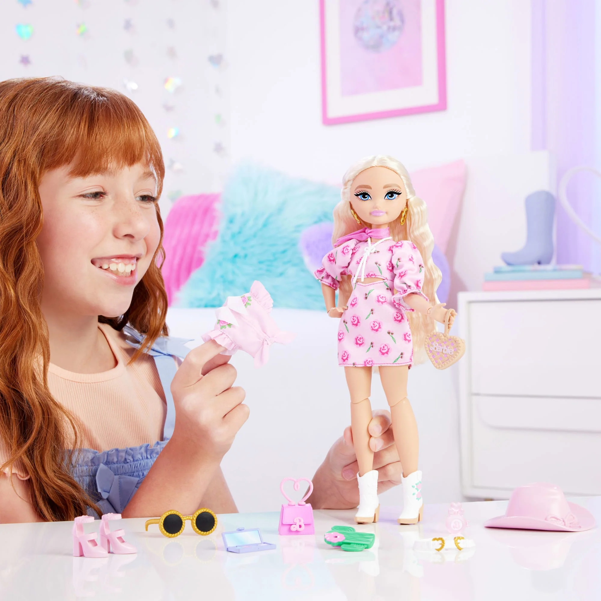 Barbie Dream Besties Festival Kombinleri Seti, Çıkarılabilir Kıyafetleri Ve Aksesuarlarıyla Barbie 'Malibu' Bebek - Image 2