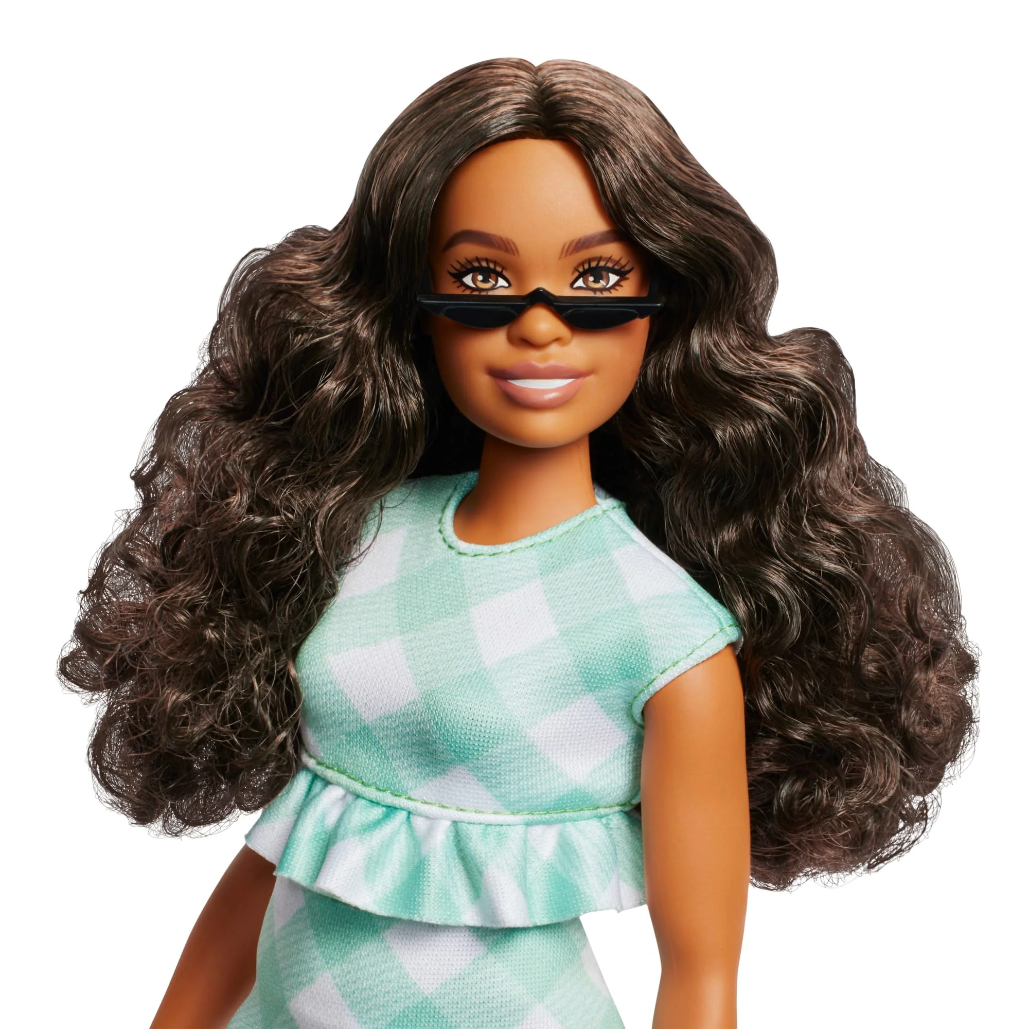 Barbie Fashionistas Doll #240 in Green Gingham Dress And Sunglasses, Wavy Dark Brown Hair - Image 3