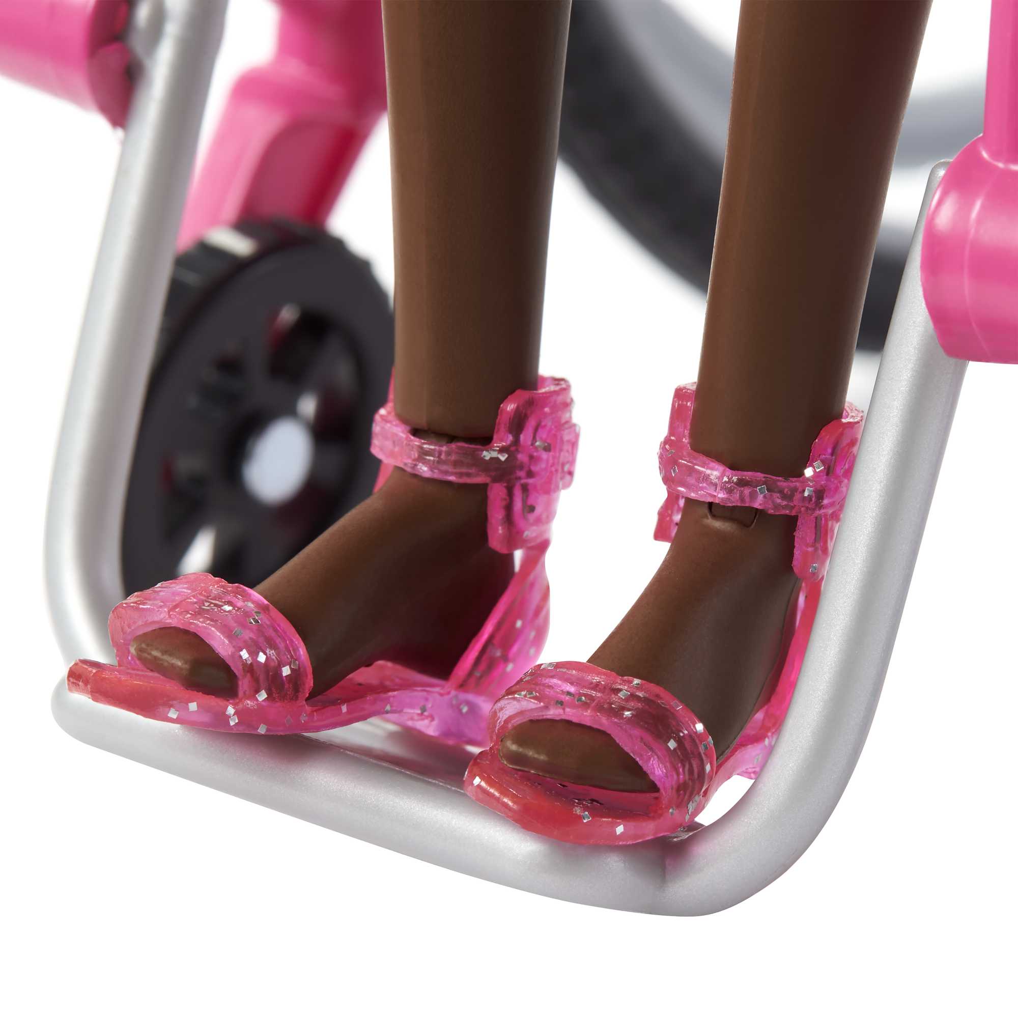 Barbie Fashionistas Lalka z wózkiem inwalidzkim i rampą - Image 7