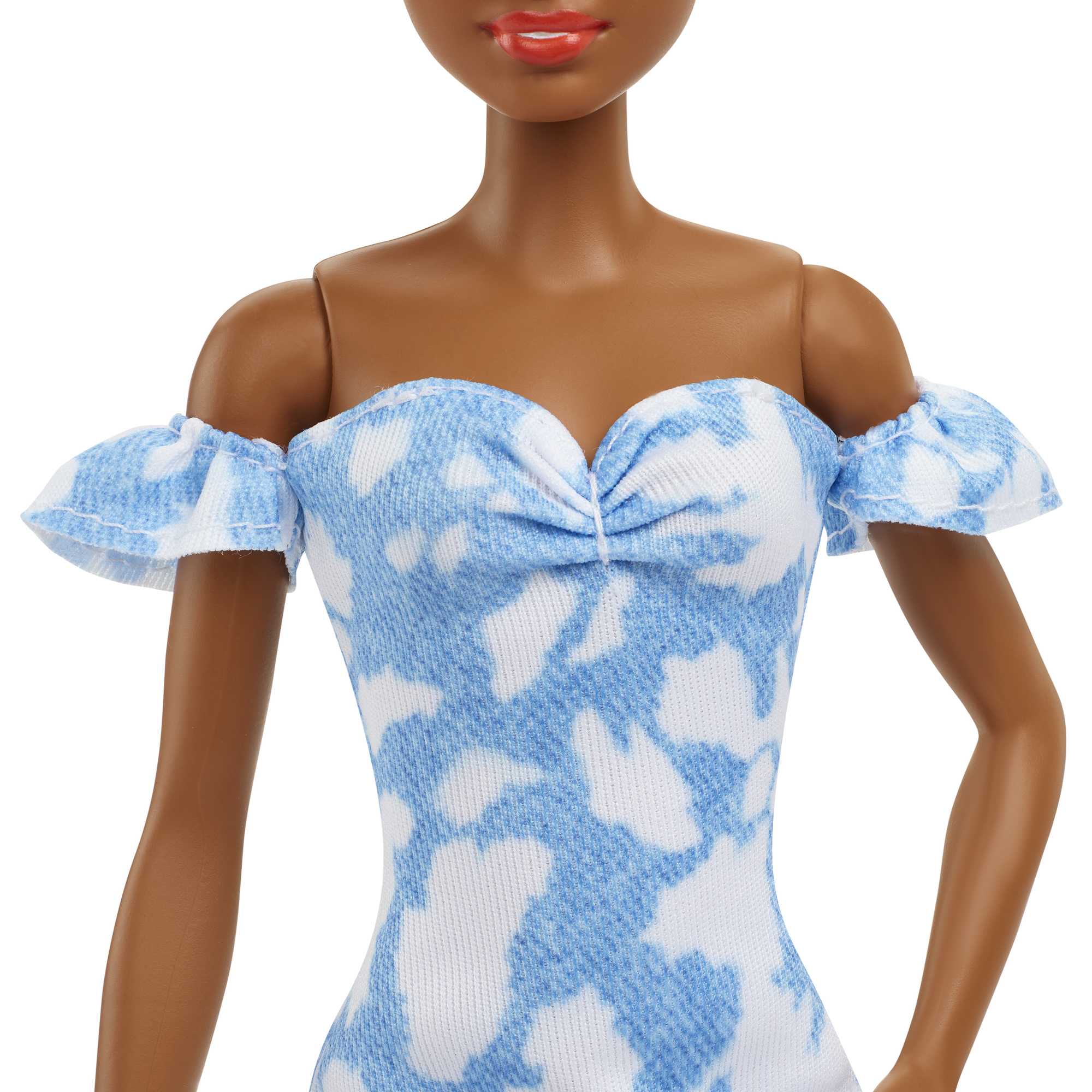 Barbie Fashionistas Puppe Im Schulterfreien Gebleichten Jeanskleid, Schwarze Haare, Bandana, Für Kinder Von 3 Bis 8 Jahren - Image 5
