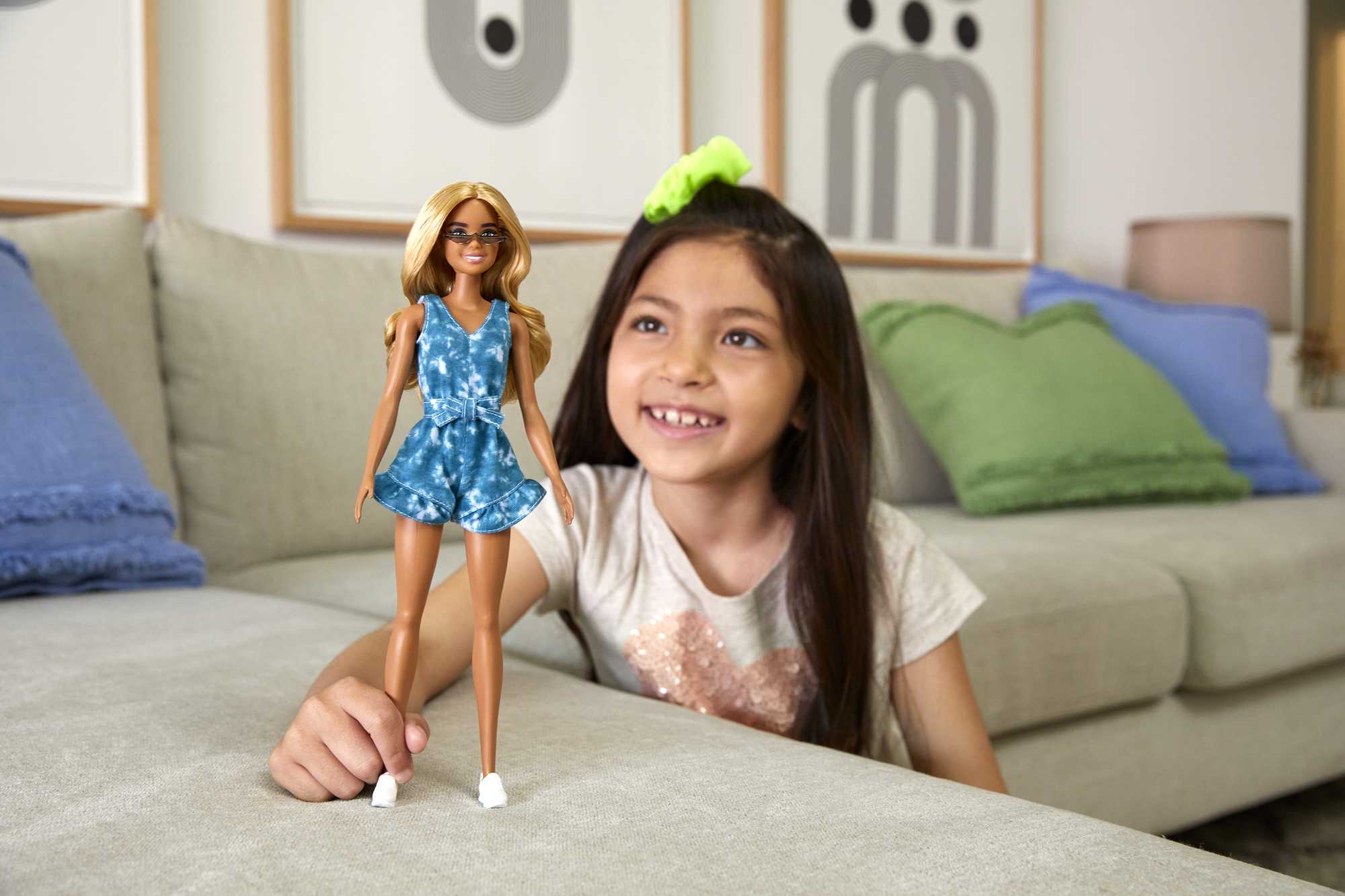 Barbie Fashionistas Puppe Im Tie Dye Jumpsuit - Image 2