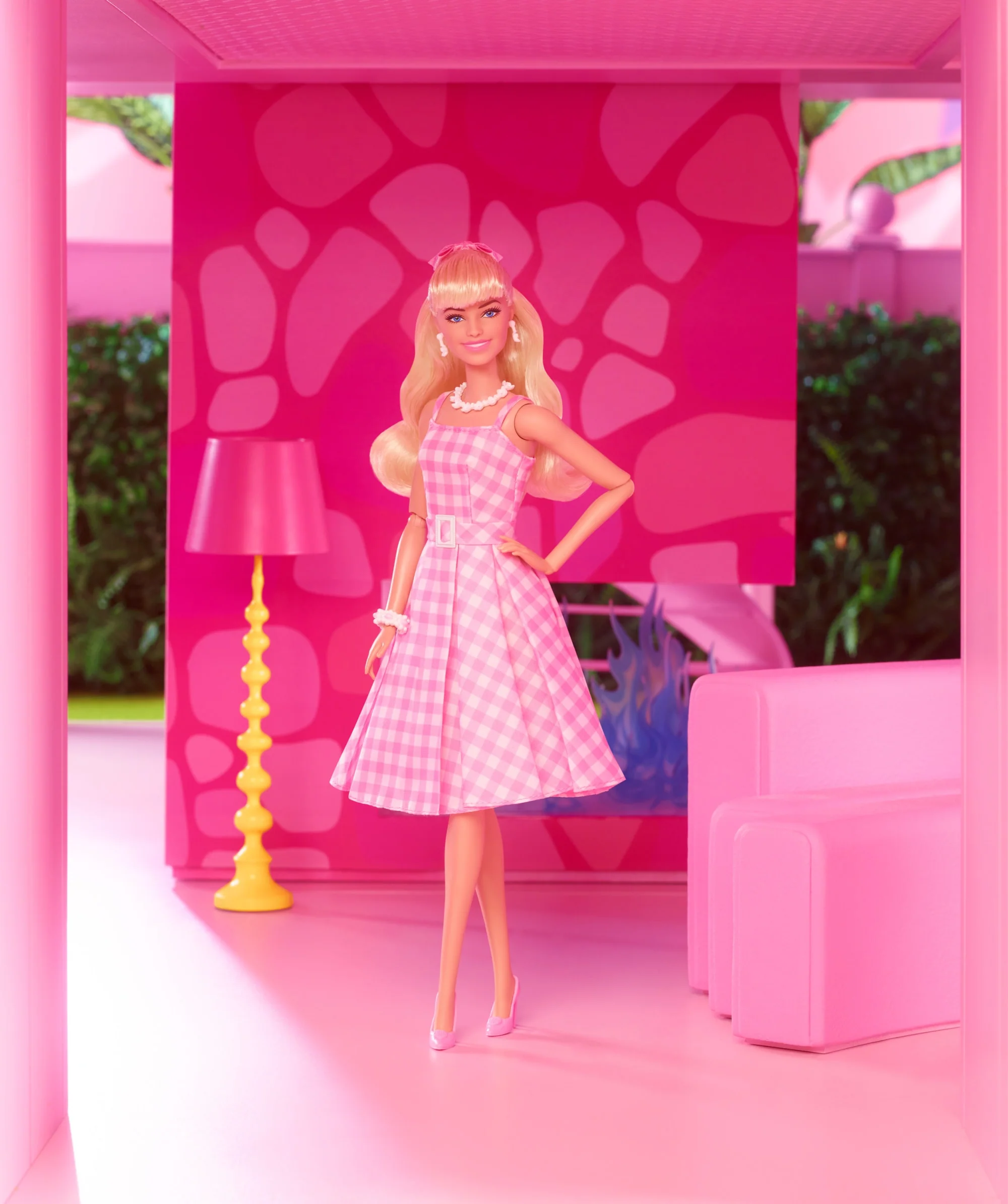 Barbie in Pink Gingham Dress – Barbie The Movie - Image 2