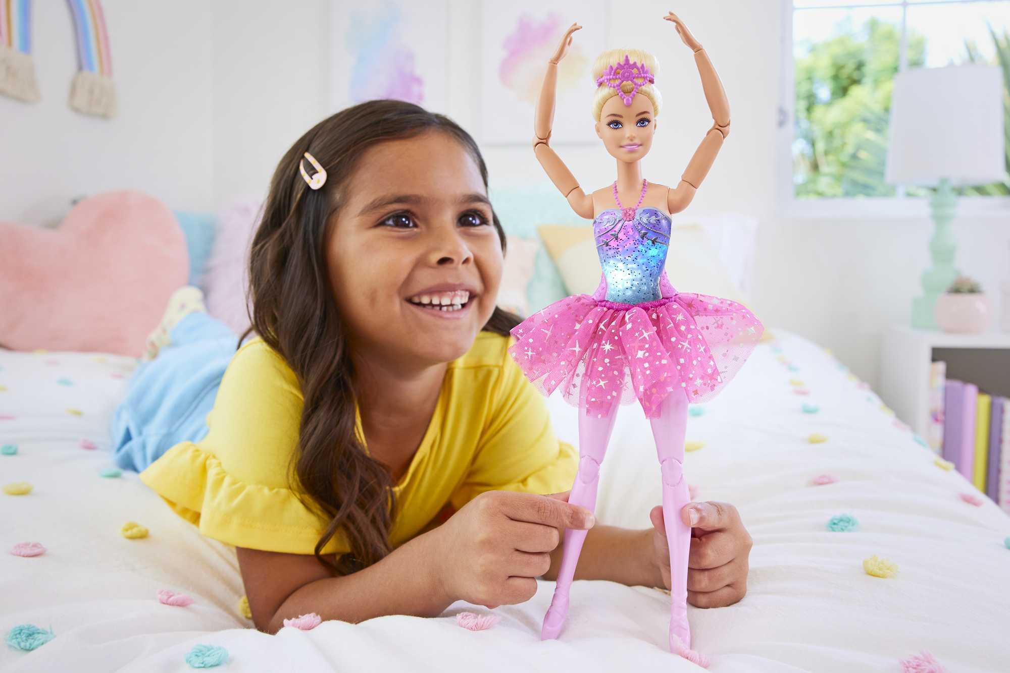 Barbie Bebek | Sarışın Balerin Bebek | Sihirli Işık Özelliği - Image 2