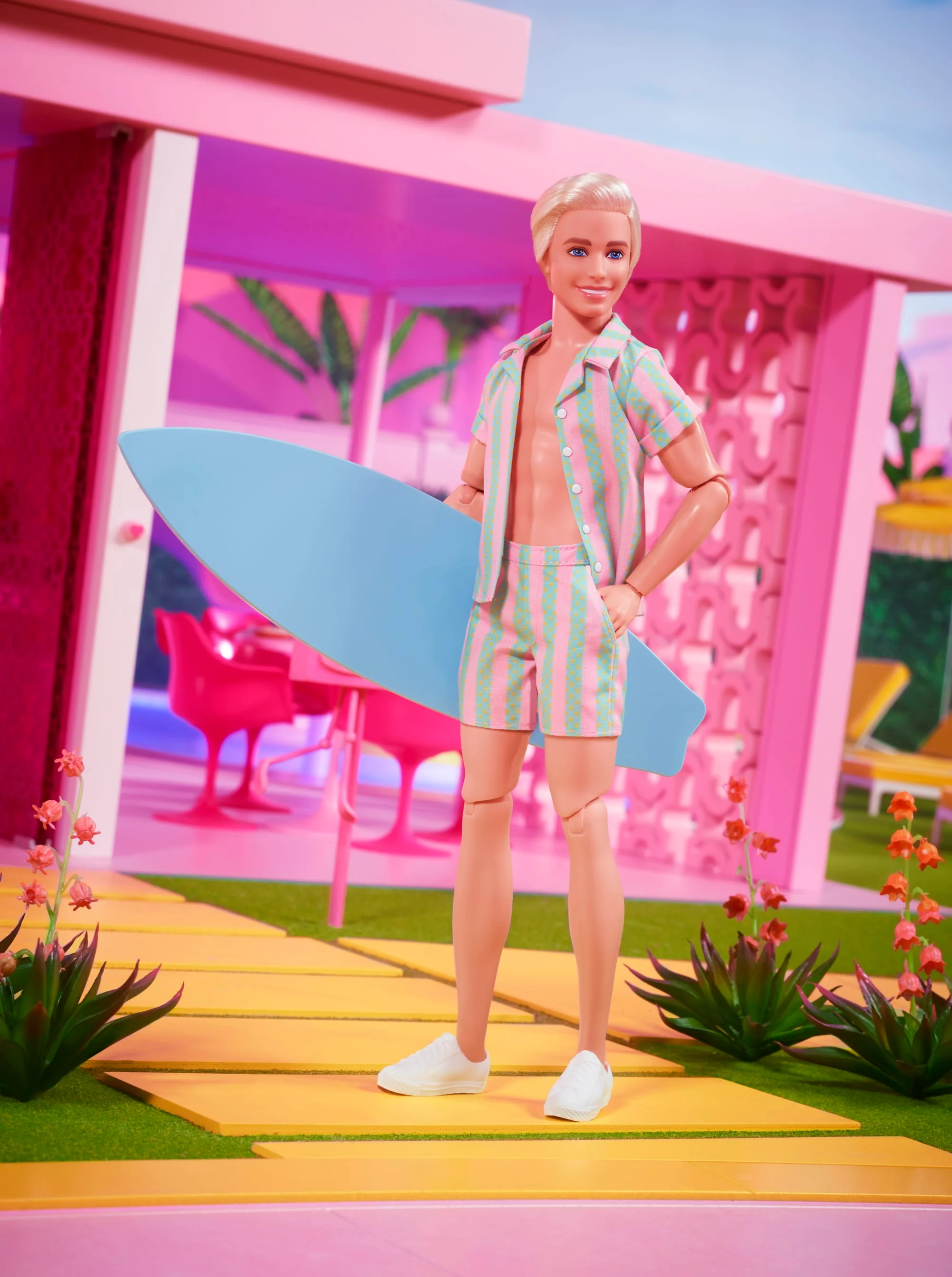 Barbie Le Film-Poupée Ken Avec Ensemble De Plage Rayé À Collectionner - Image 3