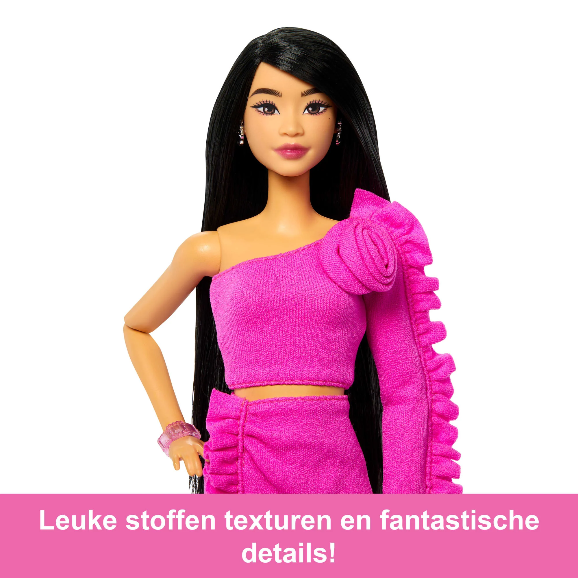 Barbie Luxe Stijl Nr. 2 Pop in Roze Barbiecore Set Met Topje En Rok, Zwart Haar En Beenprothese - Image 4