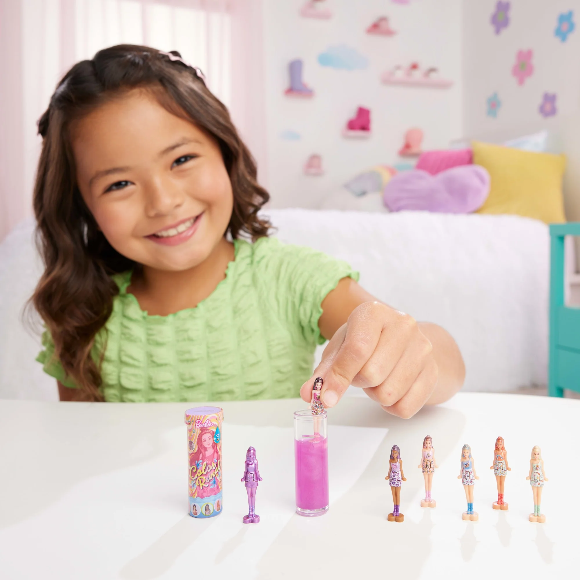 Κούκλες Barbie Mini Barbieland Color Reveal, Κούκλα 3,8 Εκ. Με Συσκευασία-Έκπληξη, Αποκάλυψη Με Νερό (Τα Σχέδια Μπορεί Να Διαφέρουν) - Image 2