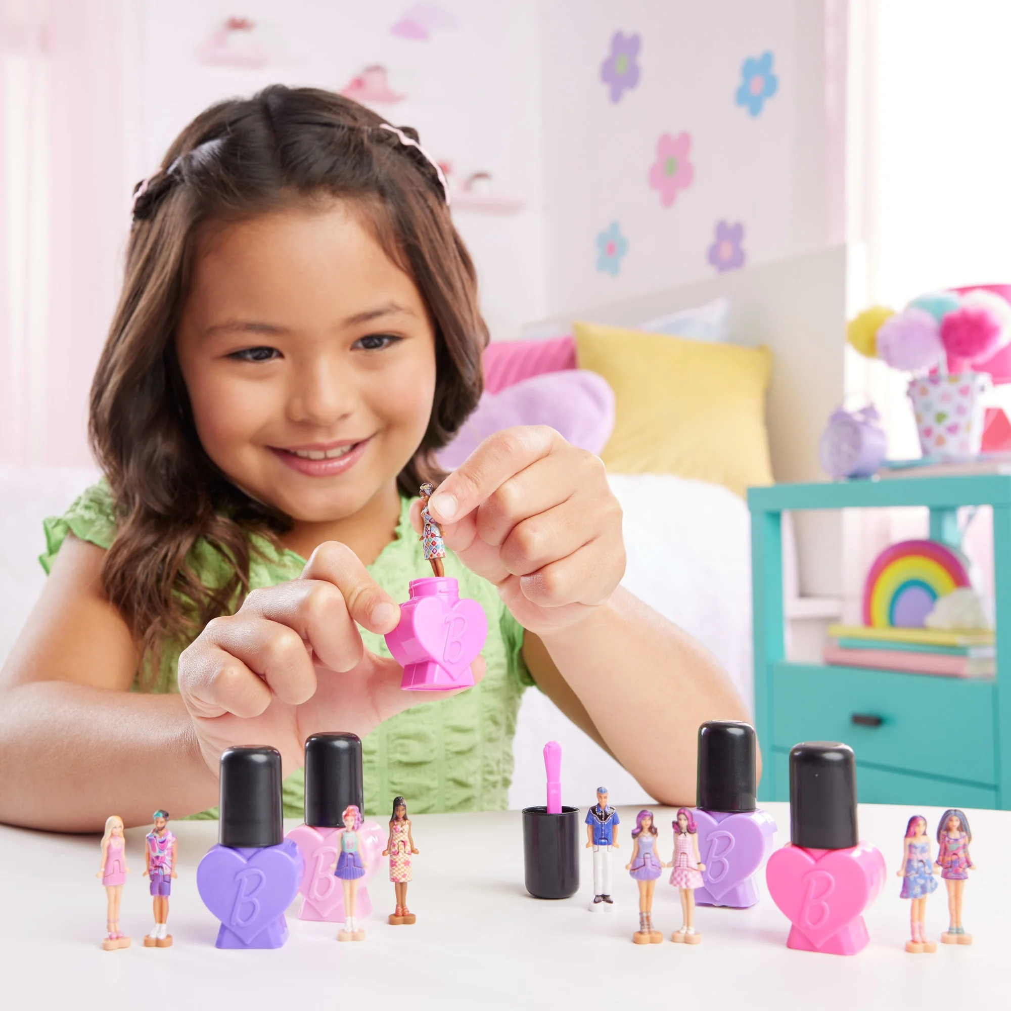 Mini Barbieland Fashionistas Κούκλες, Κούκλες 3,8 Εκ. Σε 'Βερνίκι Νυχιών', Αποκάλυψη-Έκπληξη (Τα Σχέδια Μπορεί Να Διαφέρουν) - Image 2