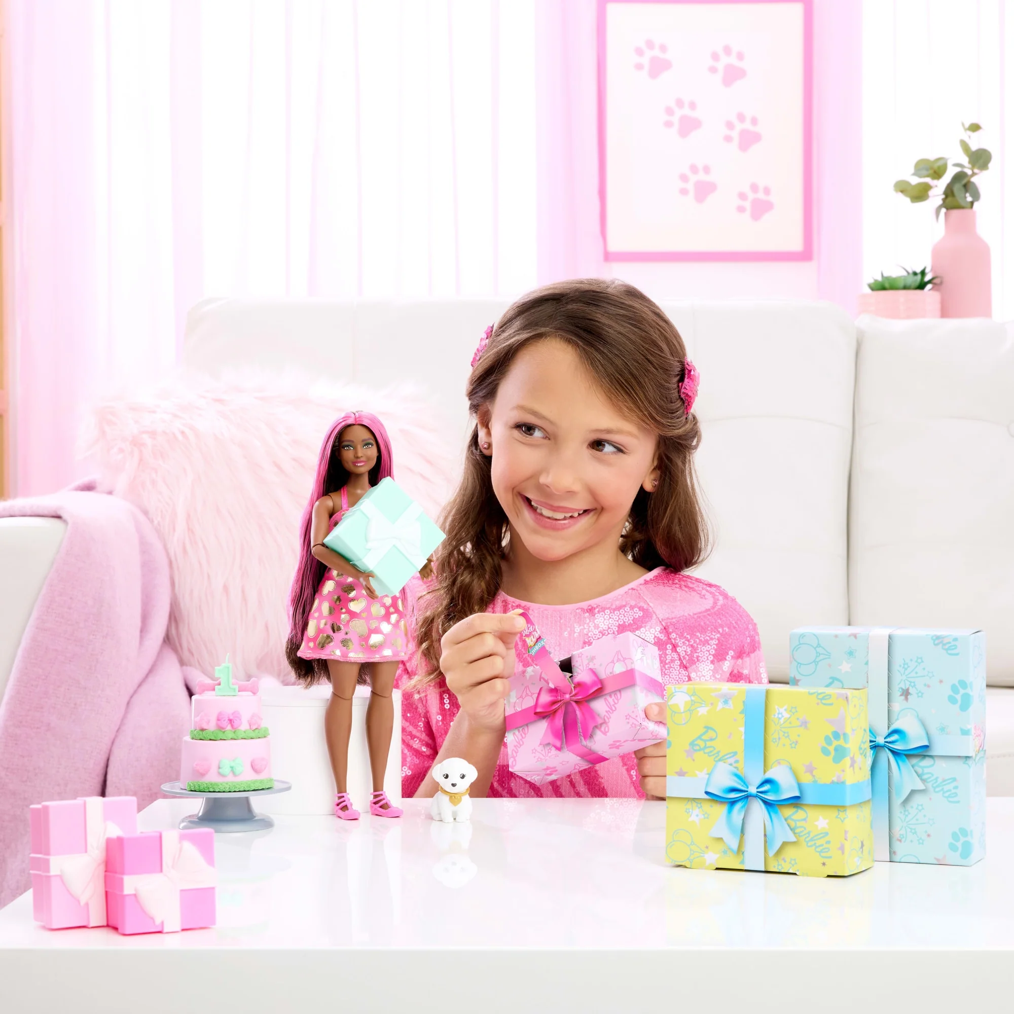 Barbie Party Unboxed Imprezowe niespodzianki Urodziny pieska Lalka, figurka zwierzątka i akcesoria Zestaw Błyszczące serduszka 10 niespodzianek Zabawka 3+ - Image 2