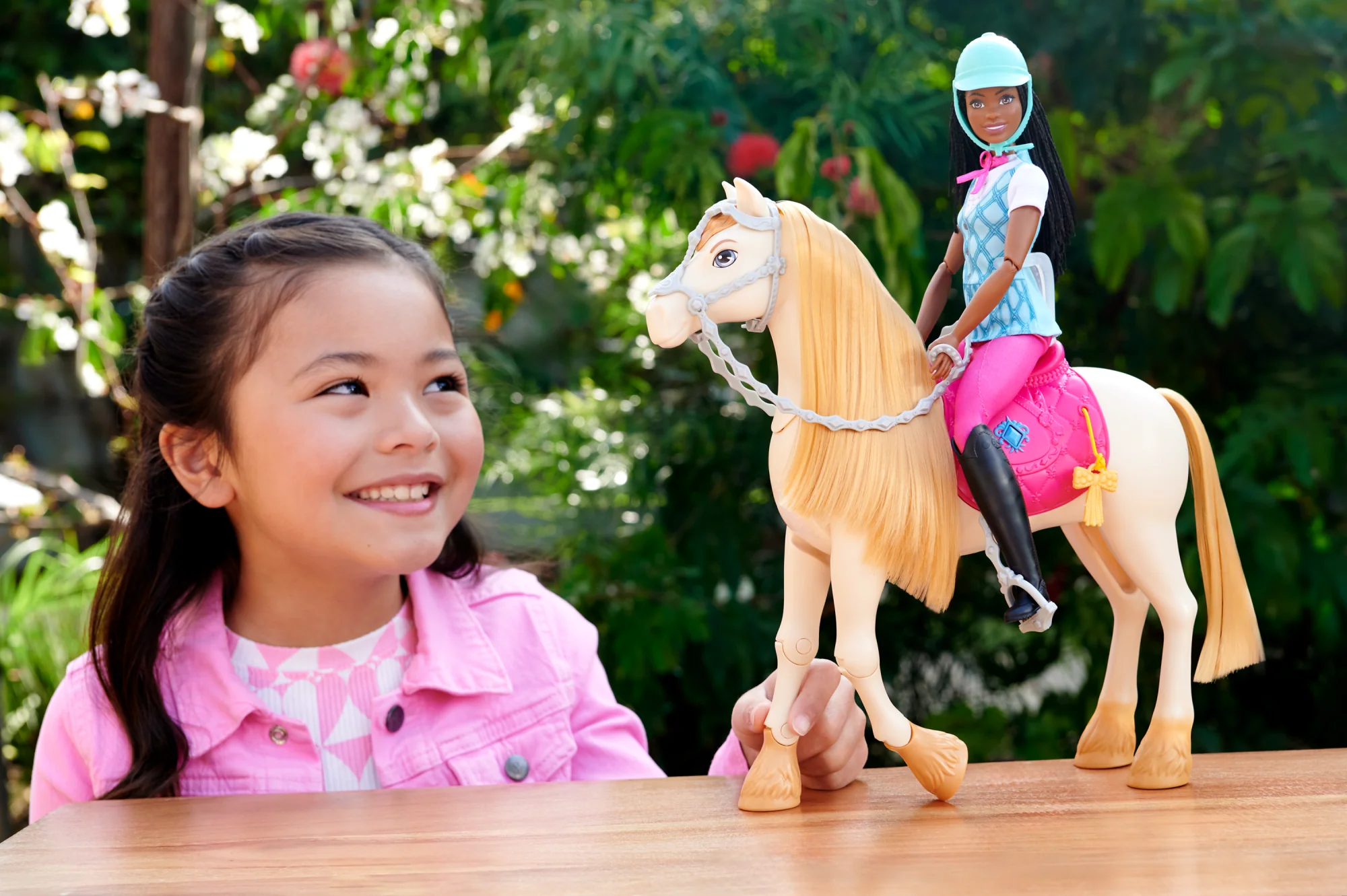 Barbie – Barbie Mysteries : The Great Horse Chase, Poupée Brooklyn - Image 2