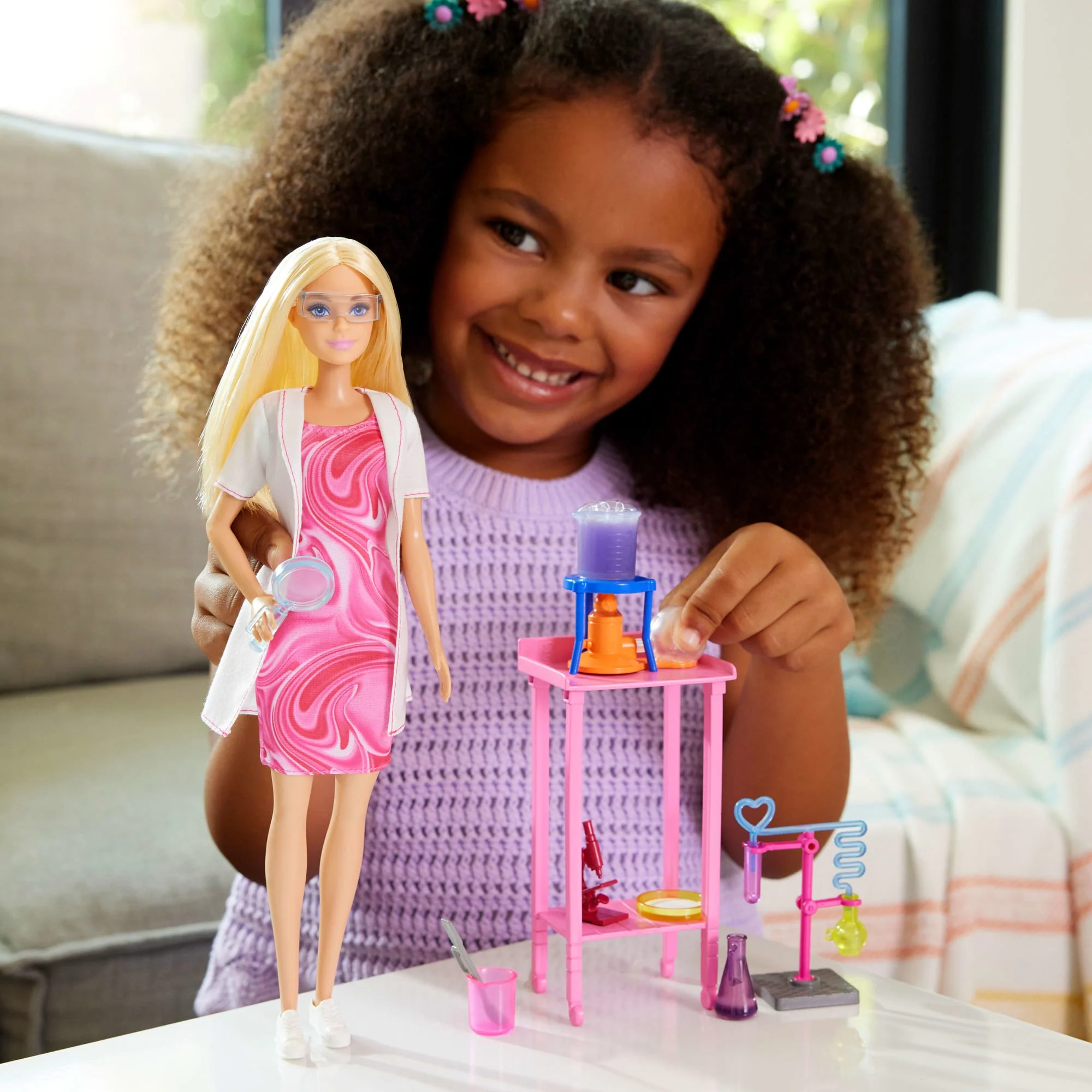 Barbie Scienziata Bambola Bionda E Accessori Come Tavolo Da Laboratorio E Accessori Cambia Colore - Image 2
