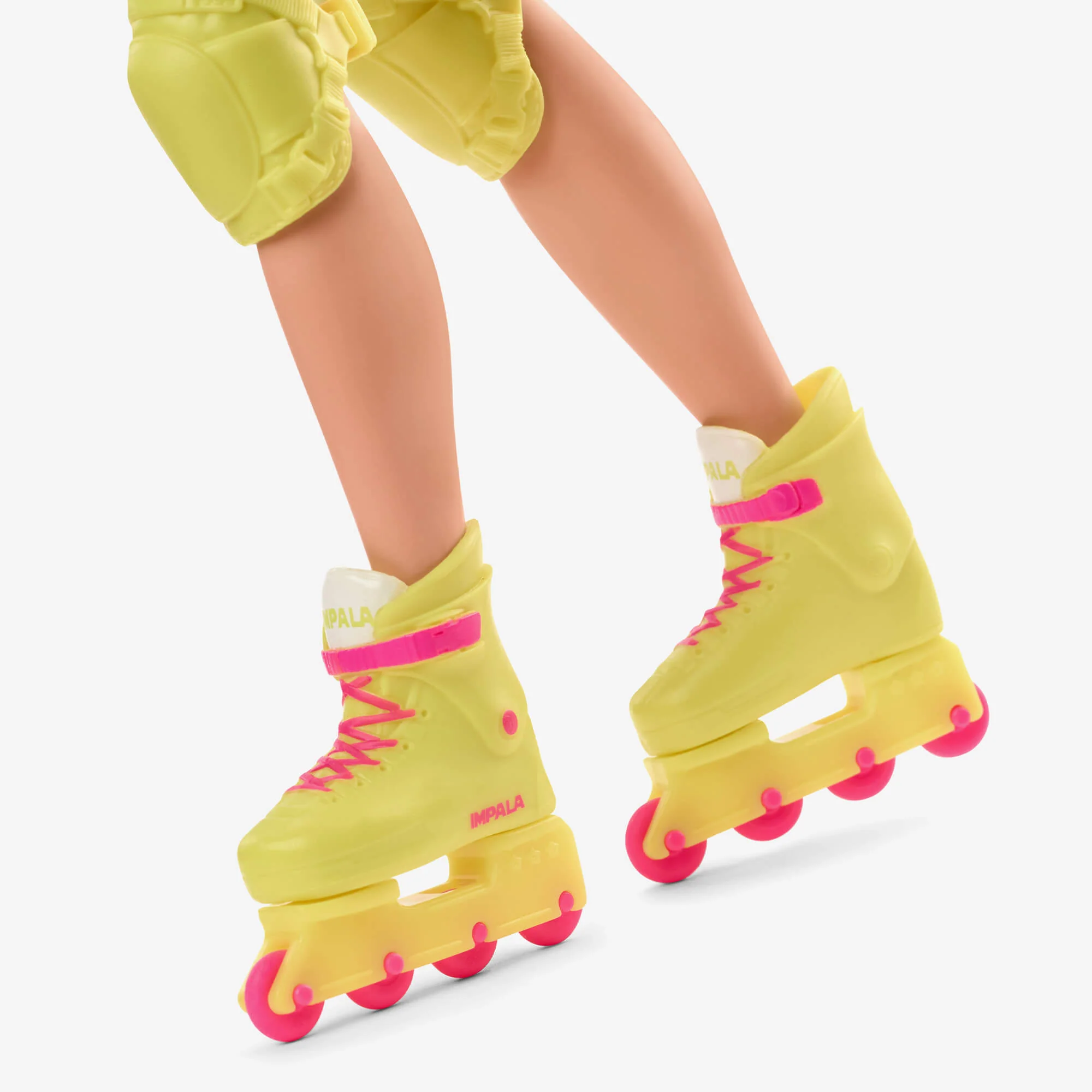 Barbie Le Film Poupée Ken Du Film Poupée Ken De Collection Portant Une Tenue De Patinage Rétro Et Des Rollers - Image 5