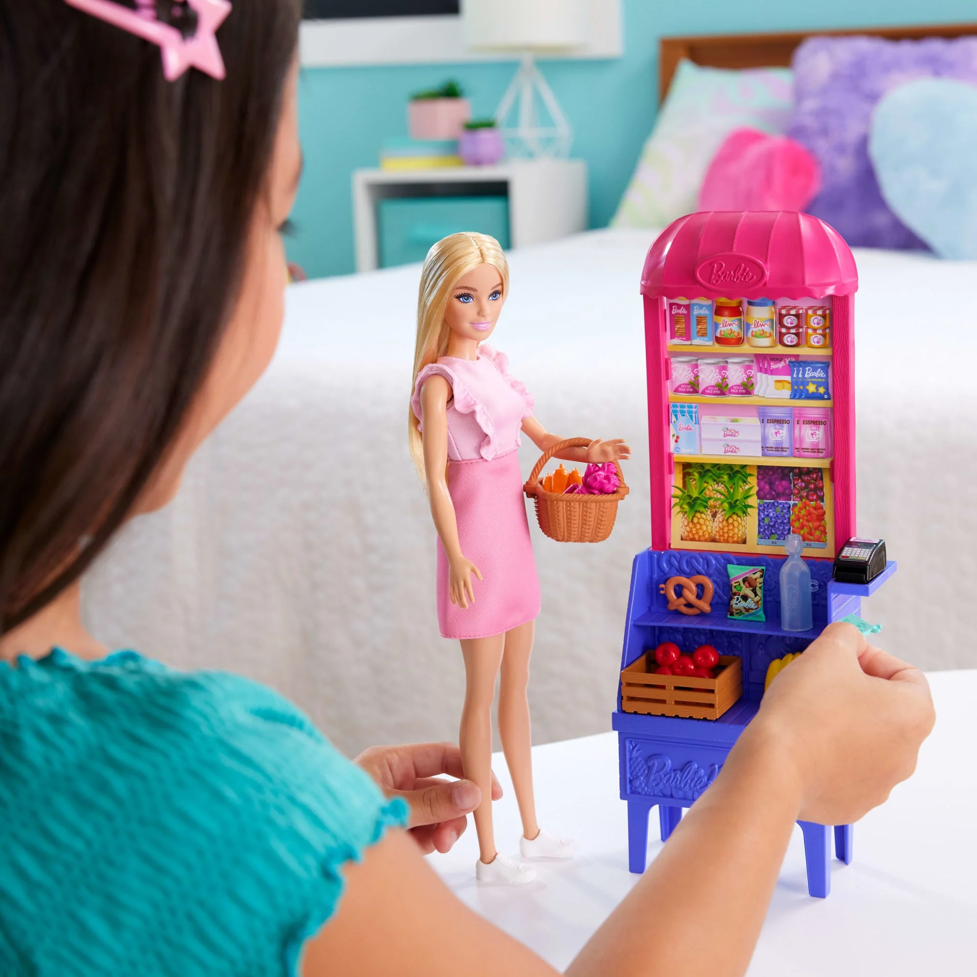 Barbie Ve Teresa'nın DOStluk Tarifi Malibu Markette Bebek Ve Oyun Seti, 11 Aksesuar - Image 3