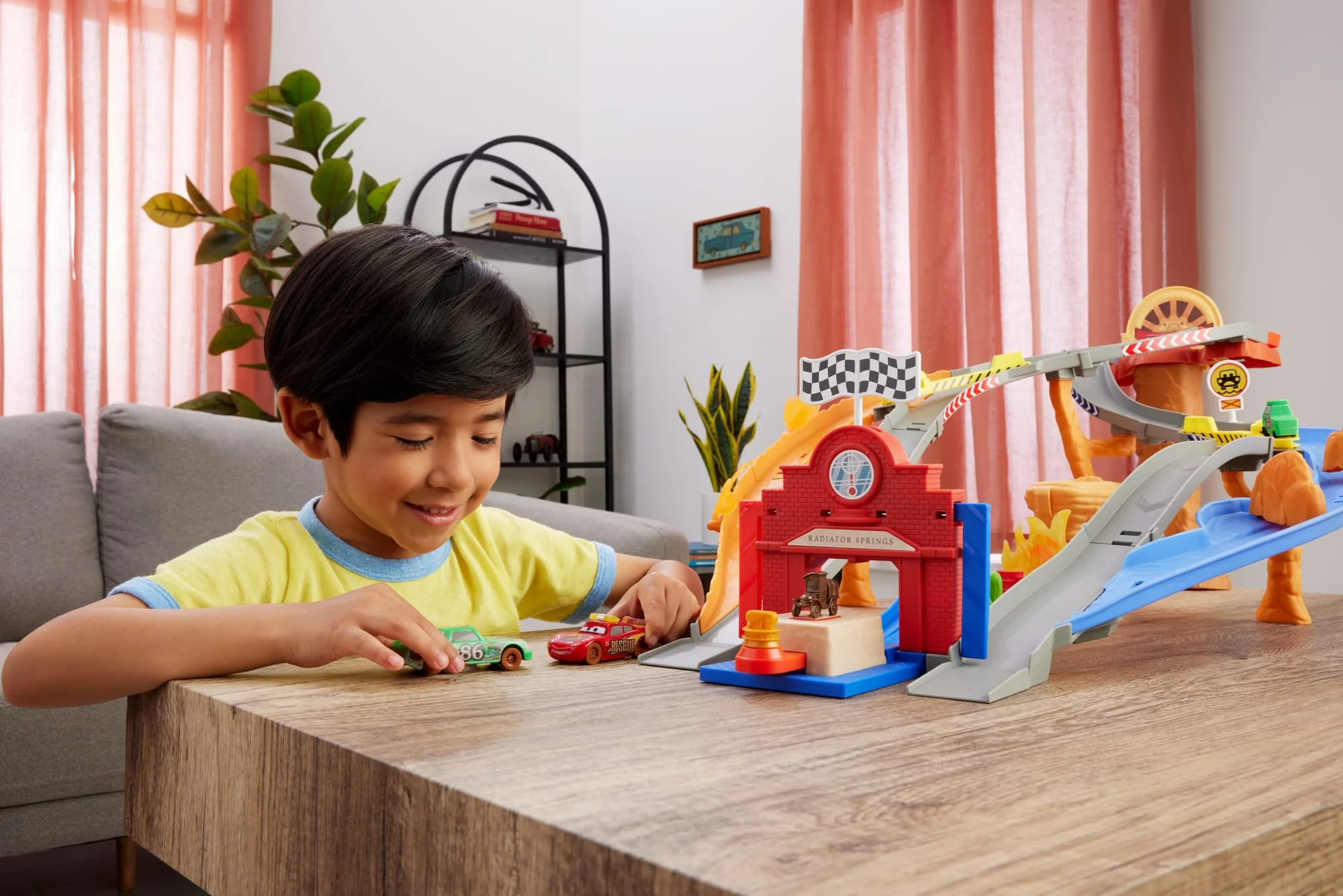 Disney And Pixar Cars Radiator Springs Race & Rescue Rescue Road Raceway Playset With 4 Toy Cars - Image 2