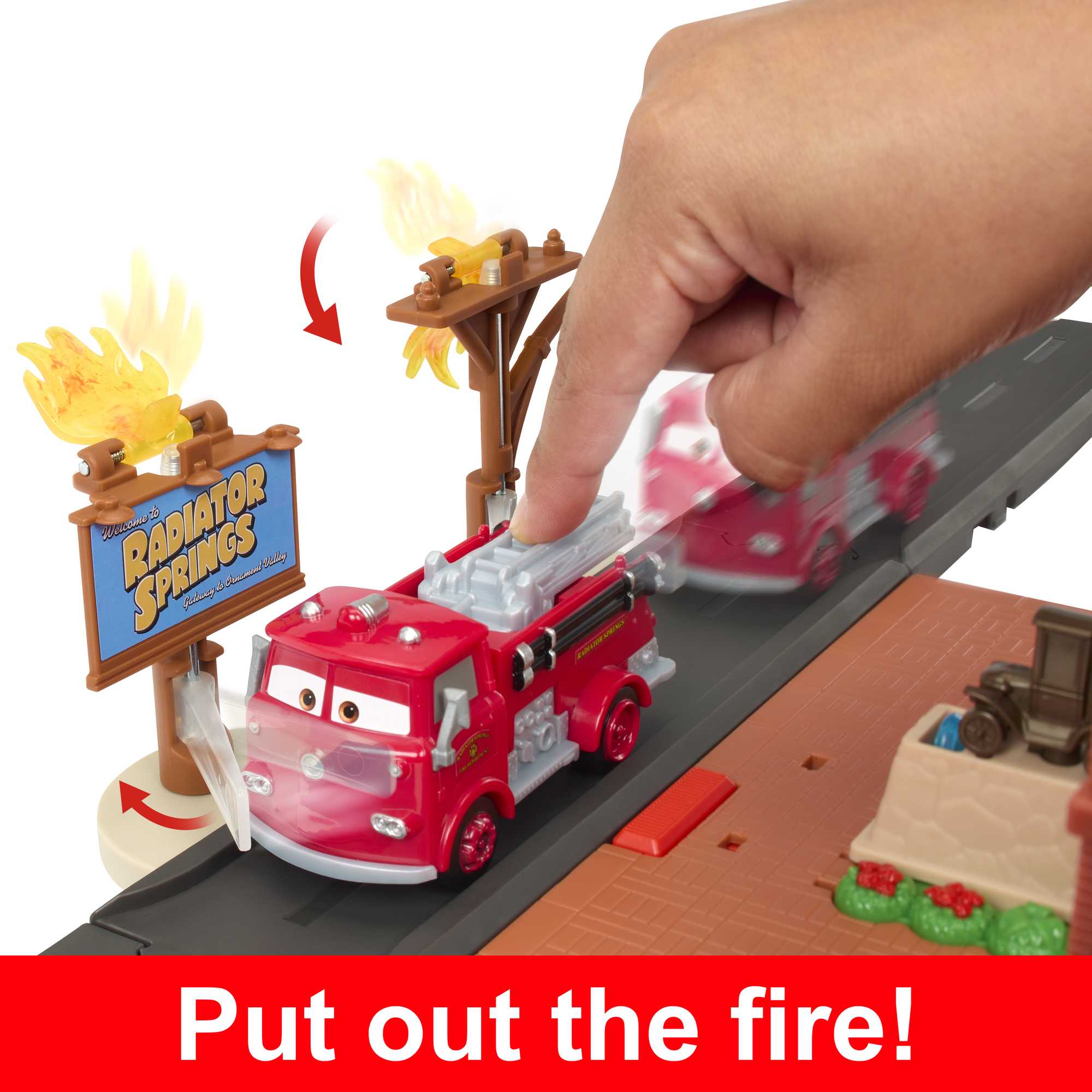 Disney and Pixar Cars Red's Fire Station Playset - Image 2