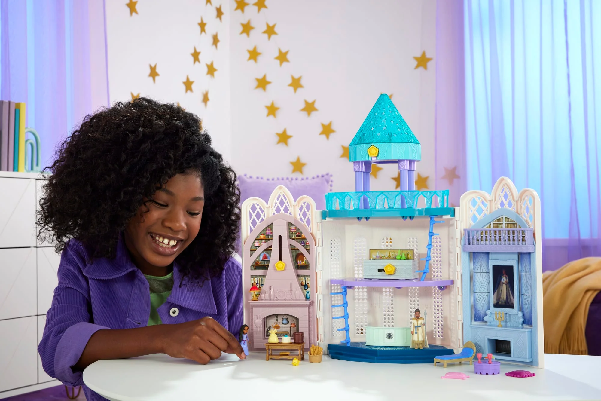 Disney Château De Rosas Coffret Wish Avec 2 Mini-Poupées Articulées, 1 Figurine Star, 20 Accessoires, 1 Dôme Avec Projection Lumineuse - Image 2