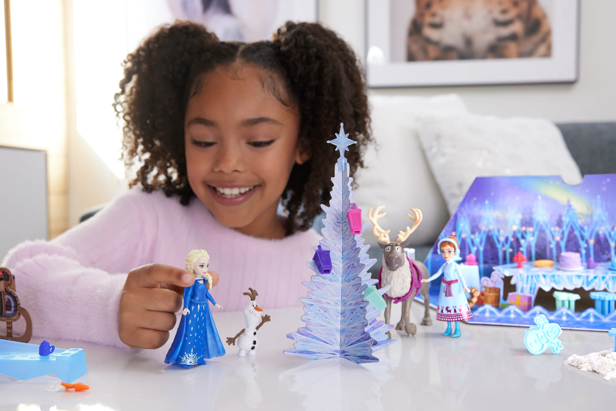 Disney Die Eiskönigin Adventskalender Mit Spielzeug Für 24 Tage Voller Überraschungen, Darunter Kleine Anna- Und Elsa-Puppen - Image 2