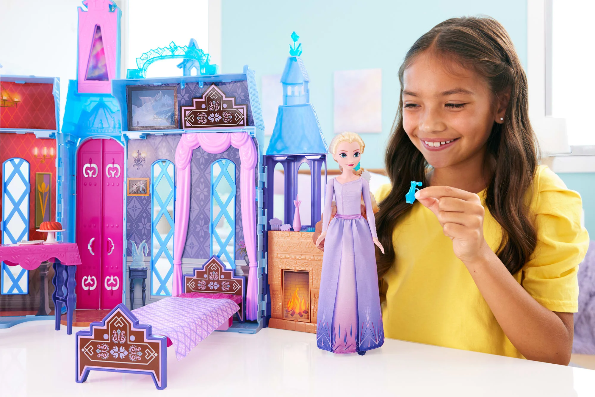 Disney Frozen Arendelle Castle With Elsa Doll - Image 2