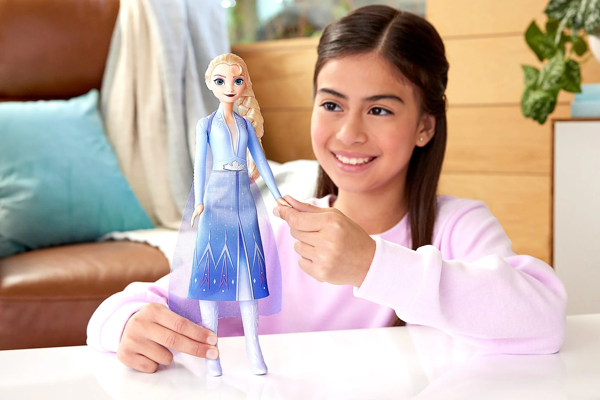 Disney Frozen Singing Adventure Elsa Doll Sings “Into The Unknown” From Disney Frozen 2 Movie - Image 2