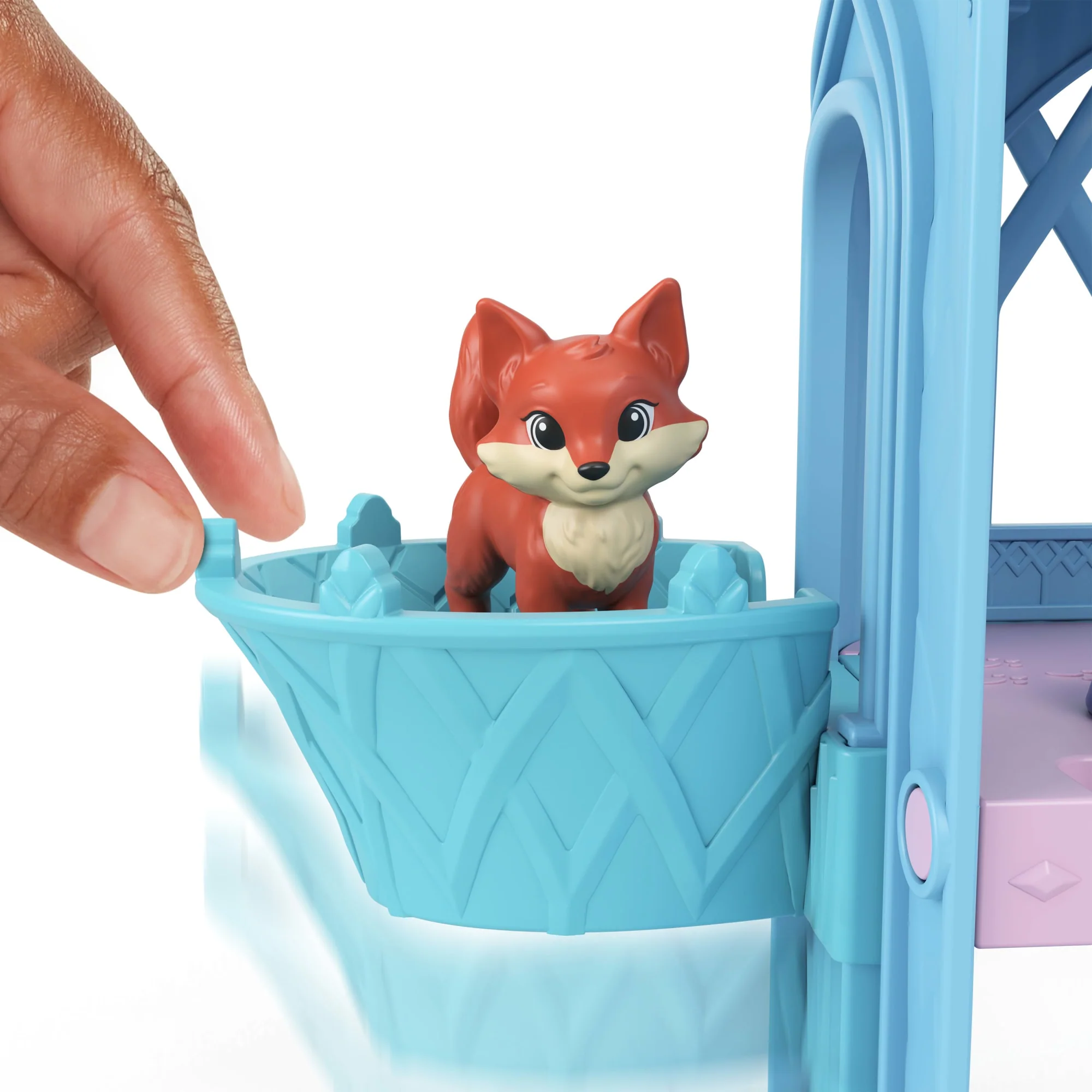Disney Frozen Winter Animal Fun Playset With Elsa Small Doll, 3 Animal Friends & 8 Accessories - Image 2