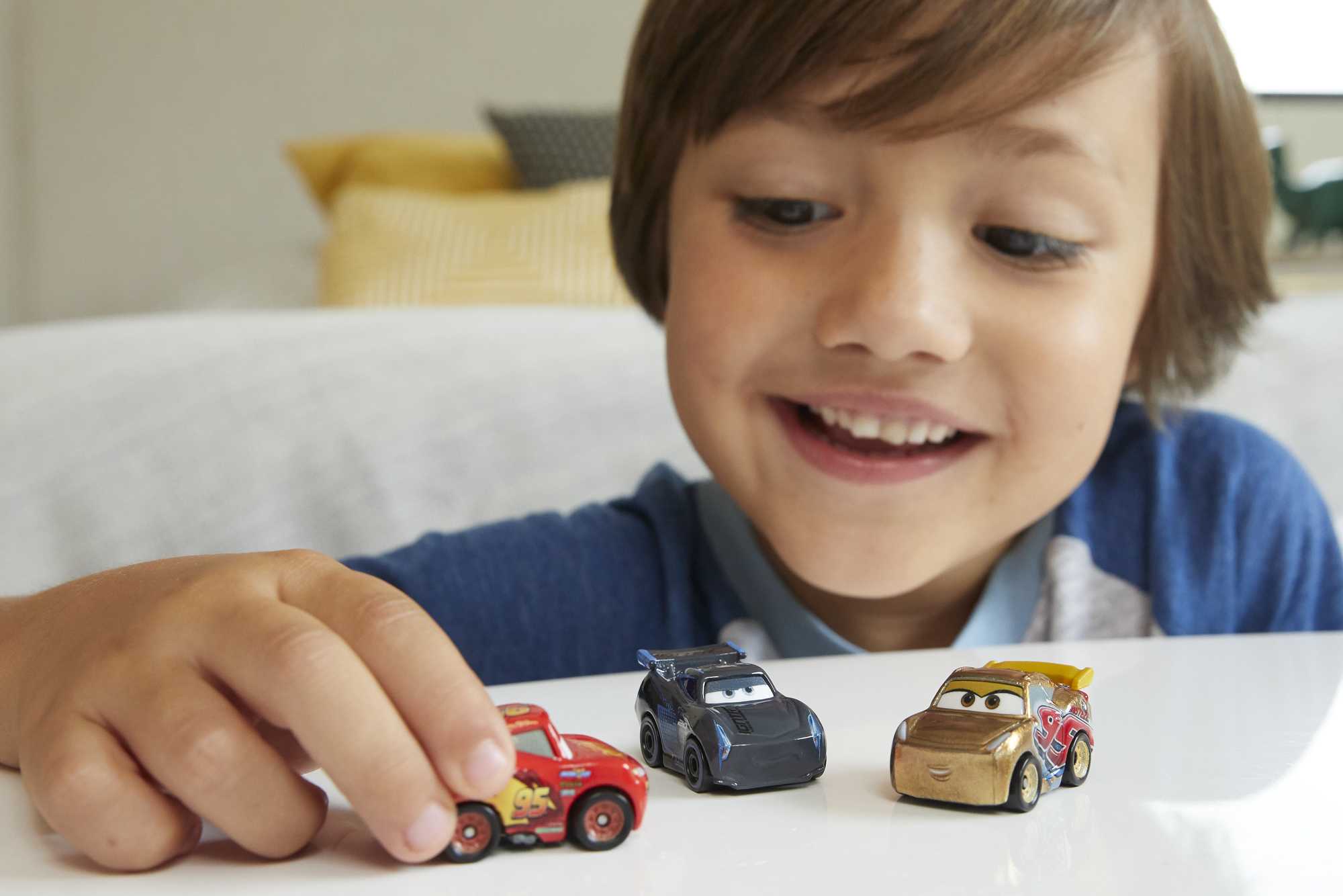 Cars Disney Pixar - Pack De 3 Mini Véhicules (Modèle Aléatoire) - Petite Voiture - 3 Ans Et + - Image 3