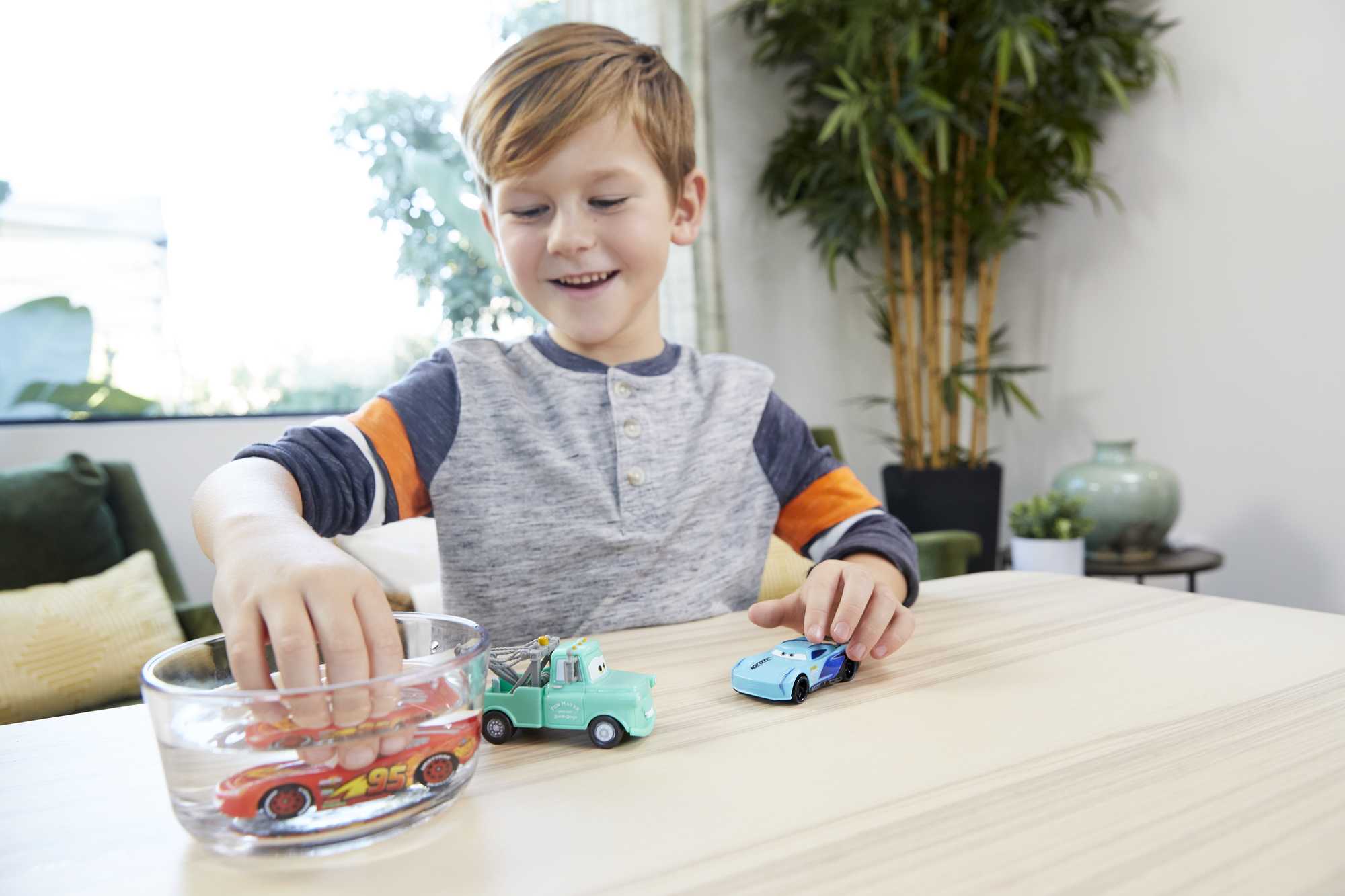 Disney and Pixar Cars Color Changers Lightning McQueen, Mater & Jackson Storm 3-Pack - Image 3