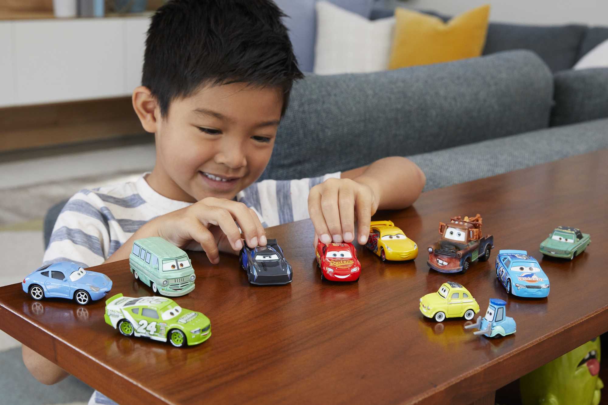 Disney Pixar Cars Pack De 10 Vehículos Metálicos - Image 3
