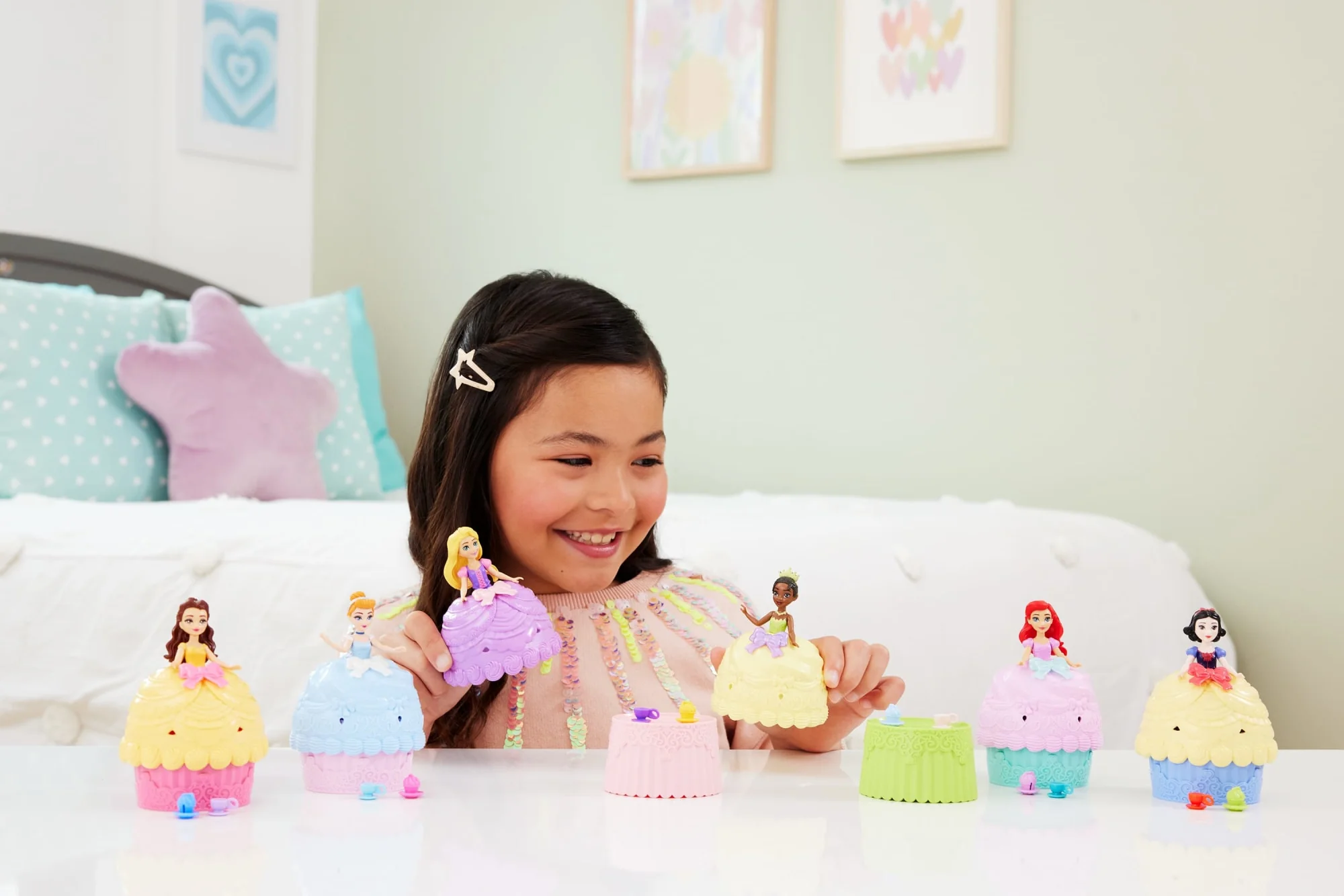 Juguete Cupcake Doll Reveal De Disney Princesas Con 5 Sorpresas, Como Una Muñeca Pequeña Y 2 Accesorios - Image 2