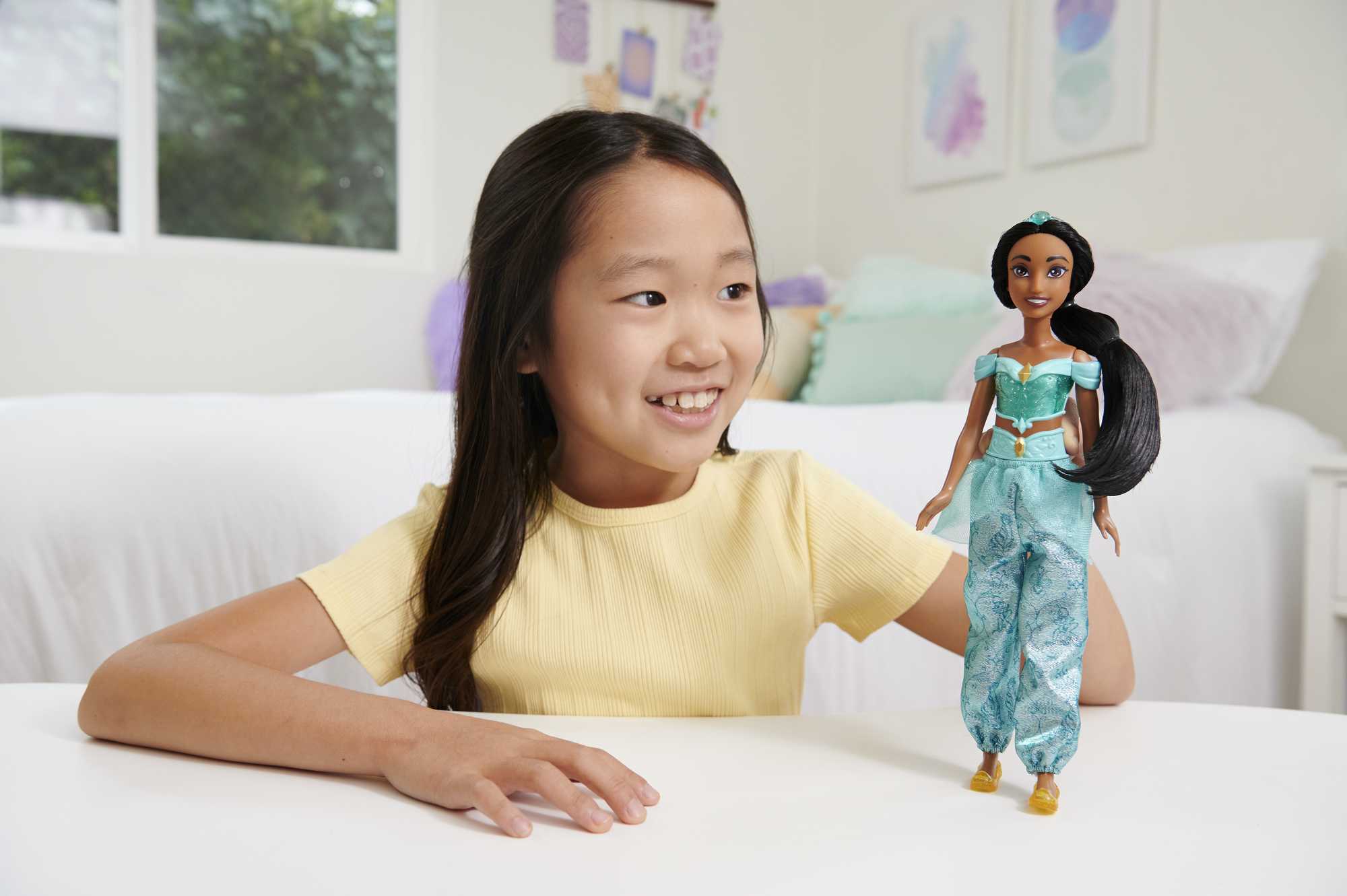Disney Princess Jasmine Doll With Sparkling Fashion & Accessories, Inspired By Aladdin Movie - Image 2