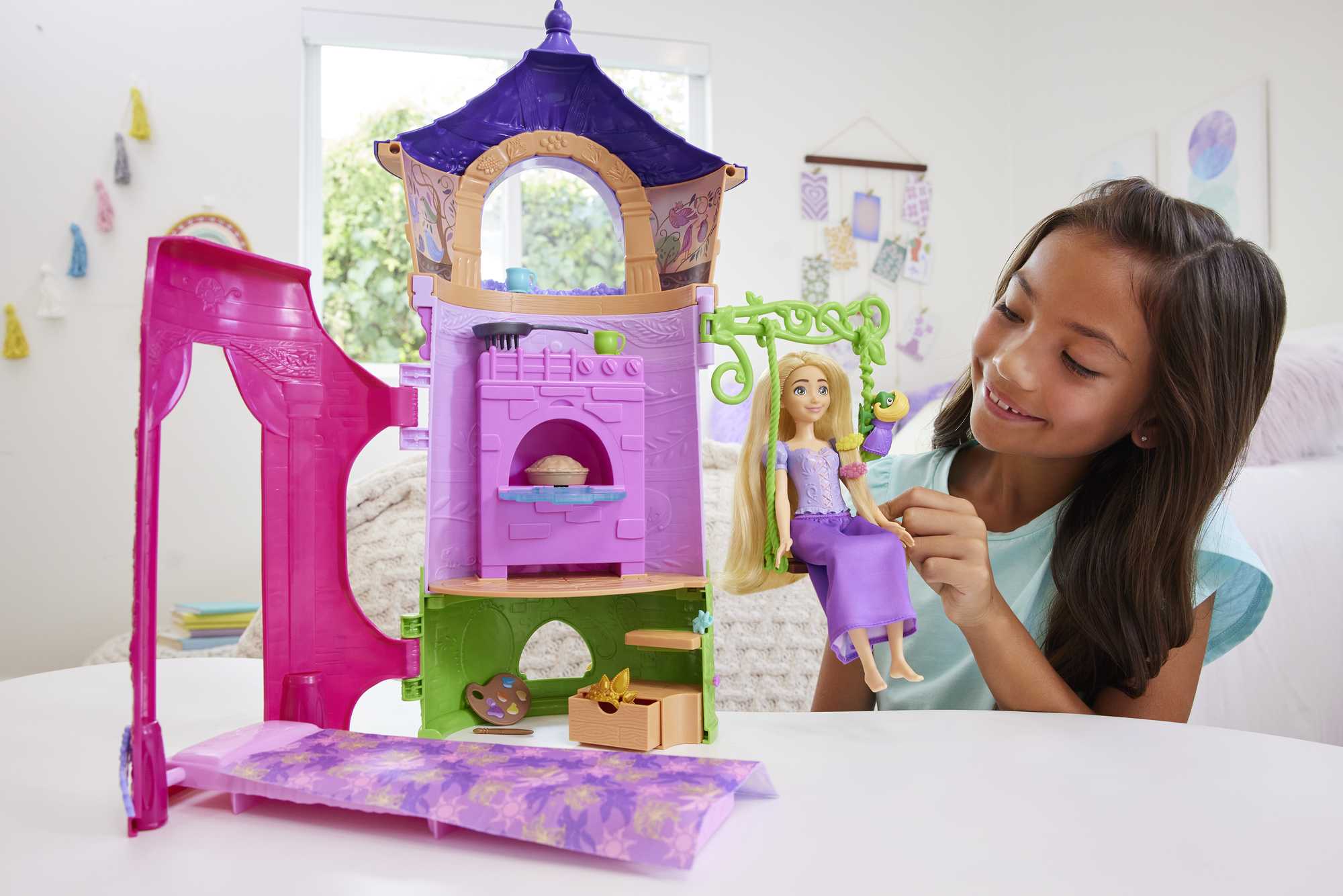 Disney Princess Rapunzel's Tower Playset - Image 3