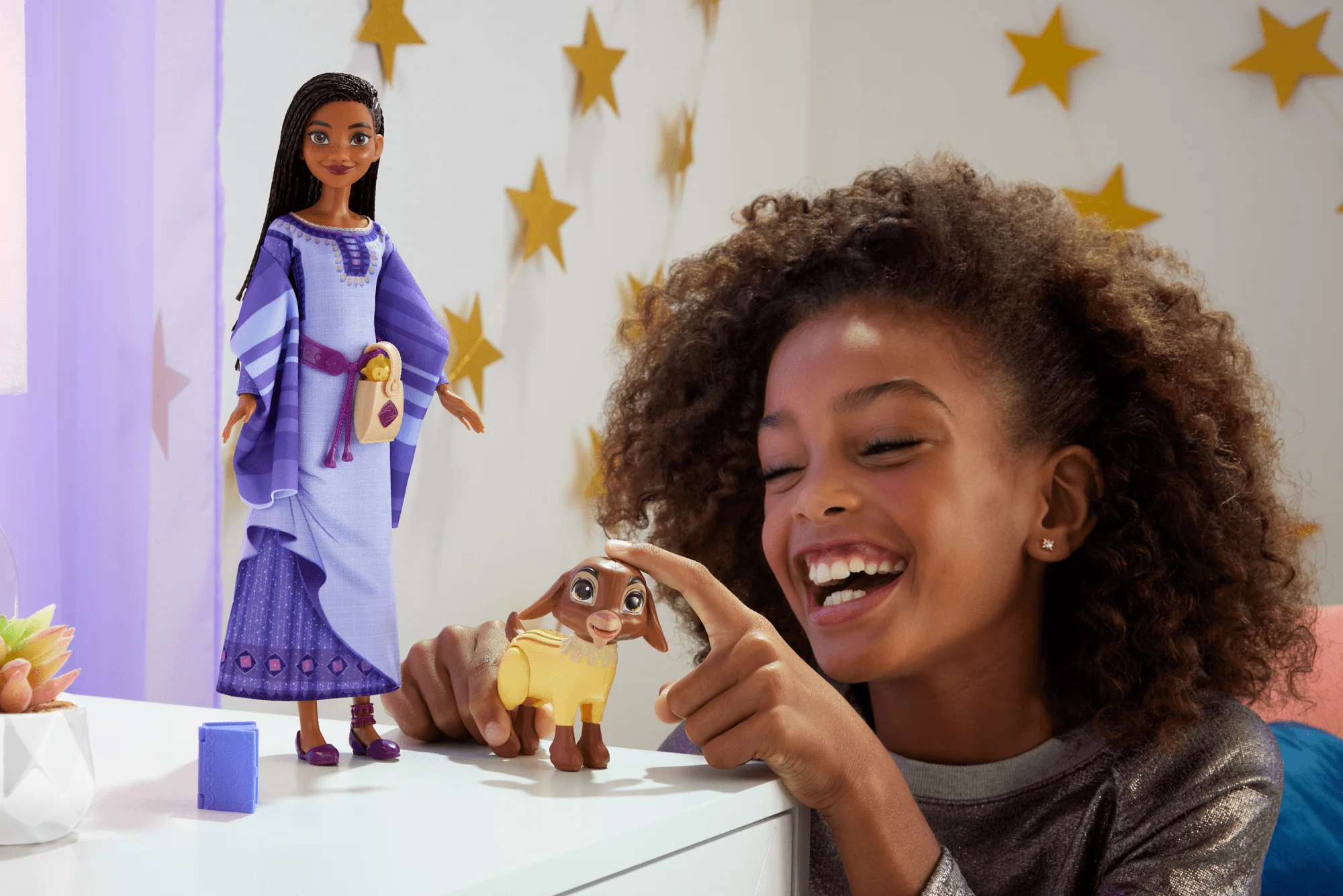 Disney Wish Asha Of Rosas Adventure Pack Fashion Doll, Posable Doll With Animal Friends And Accessories - Image 2