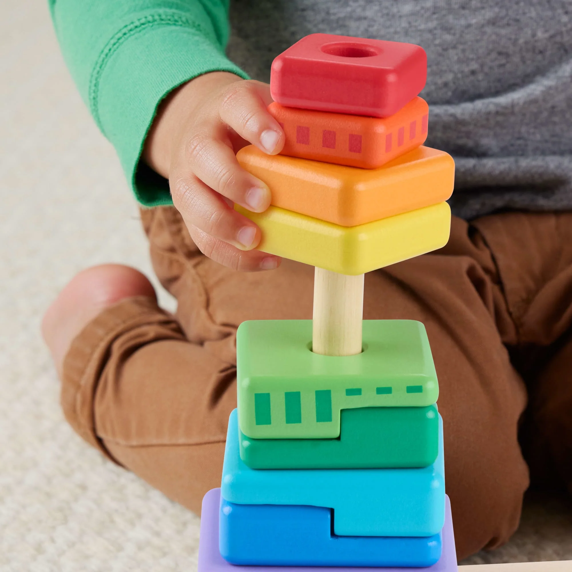 Fisher-Price Ξύλινες Πυραμίδες - Πολύχρωμα Σχήματα Παιχνίδι Λεπτής Κινητικότητας, 26 Ξύλινα Κομμάτια - Image 3