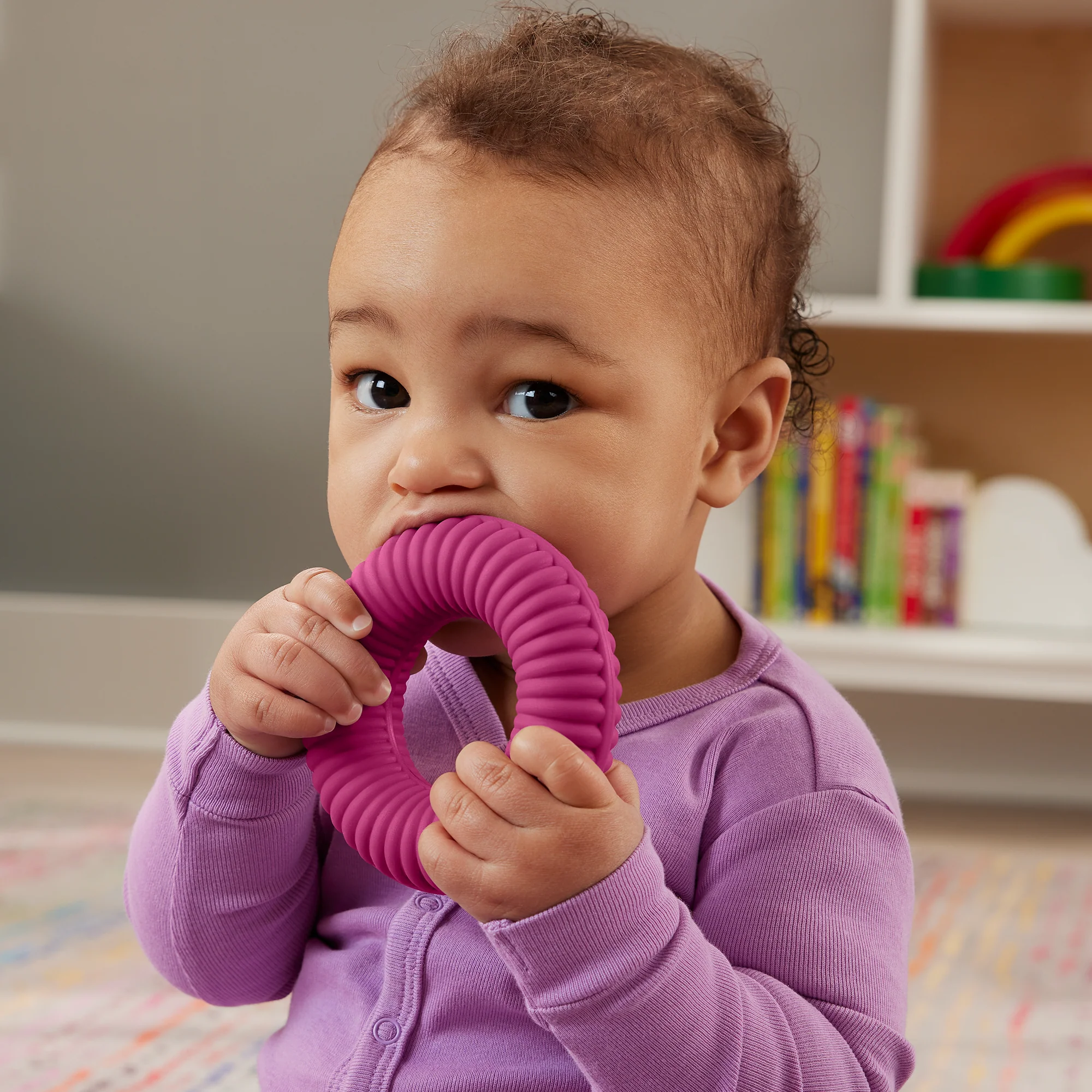 Devrilmez Tabanlı Fisher-Price Duyusal Gelişimi Destekleyen Renkli Halkalar, Bebekler Için Ince Motor Becerilerini Geliştiren Aktiviteler - Image 4