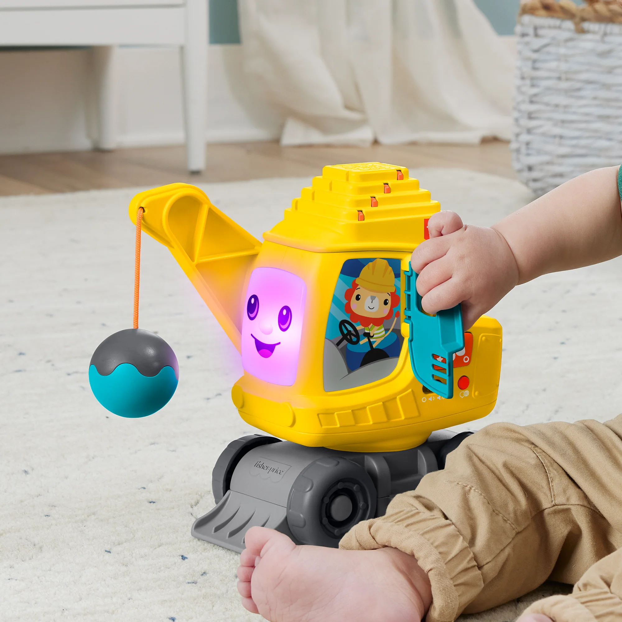 Farklı Dil Seçenekleri Ile Işıklar Eşliğinde Sesler Çalan Fisher-Price'Tan Eğitici Vinç Ve Aktivite Blokları - Image 3