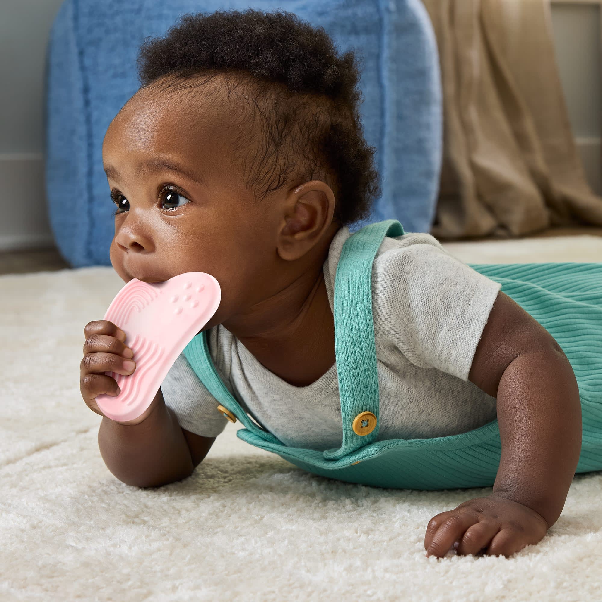 Fisher-Price Mini Me Moments Self-Care Sensory Set, 6-Piece Baby Rattle & Teether Toys - Image 5