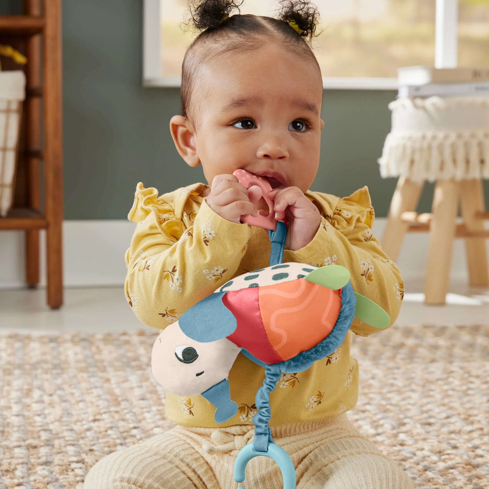 Fisher-Price Planet Friends Wesoły żółwik-zawieszka Sensoryczna zabawka dla dzieci - Image 4