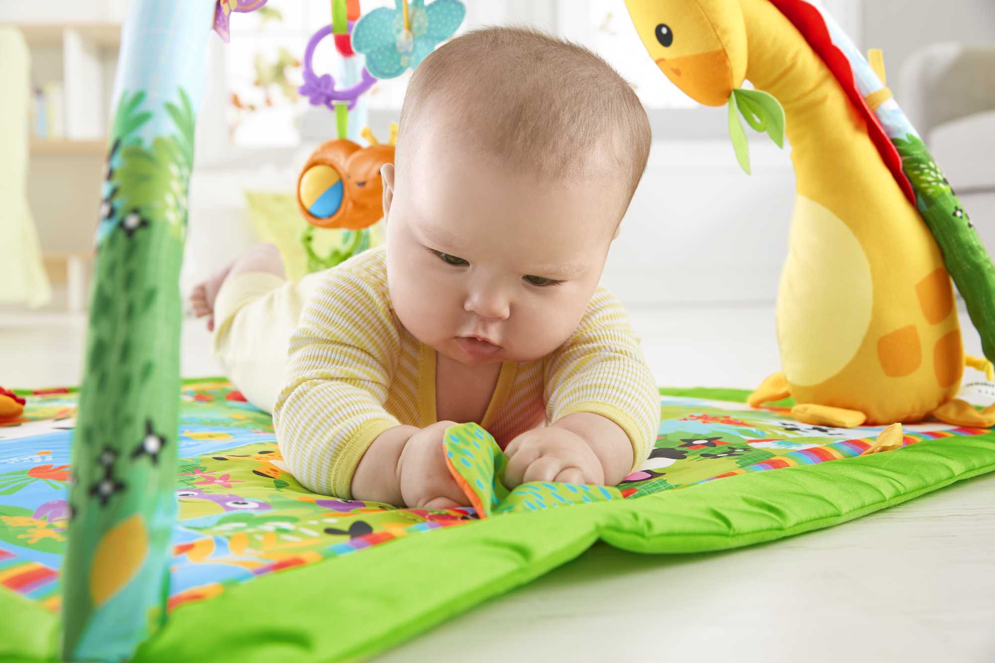 Fisher-Price Rainforest Music & Lights Deluxe Gym - Image 4