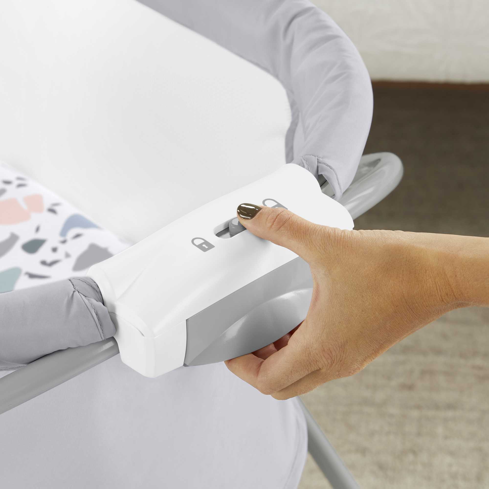 Fisher-Price Soothing View Bassinet Cradle For Infants - Image 3