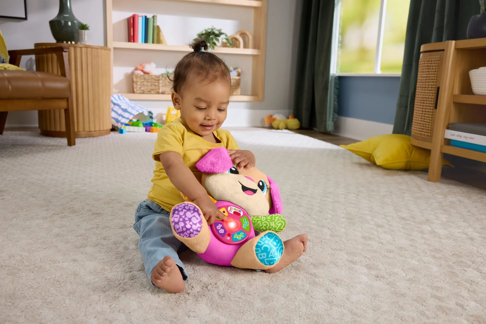 Fisher-Price „Ucz się i śmiej!” Siostrzyczka Szczeniaczka Uczniaczka Edukacyjna interaktywna zabawka Wersja wielojęzykowa Przytulanka piesek 6m+ - Image 2