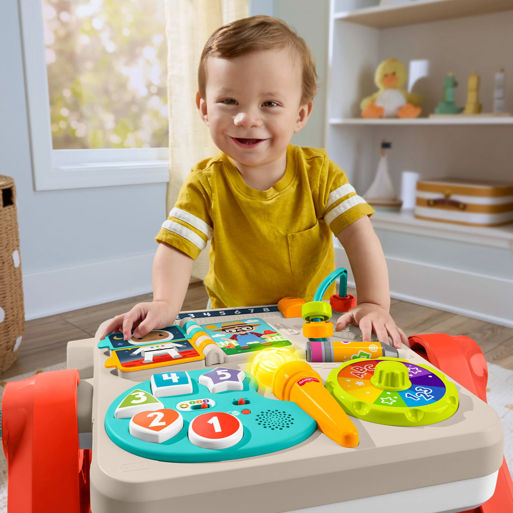 Fisher-Price „Ucz się i śmiej!” Stoliczek edukacyjny – Sztaluga 4 w 1 Edukacyjny stolik dla dzieci Zabawka interaktywna 6–36 mies. Wersja wielojęzykowa - Image 3