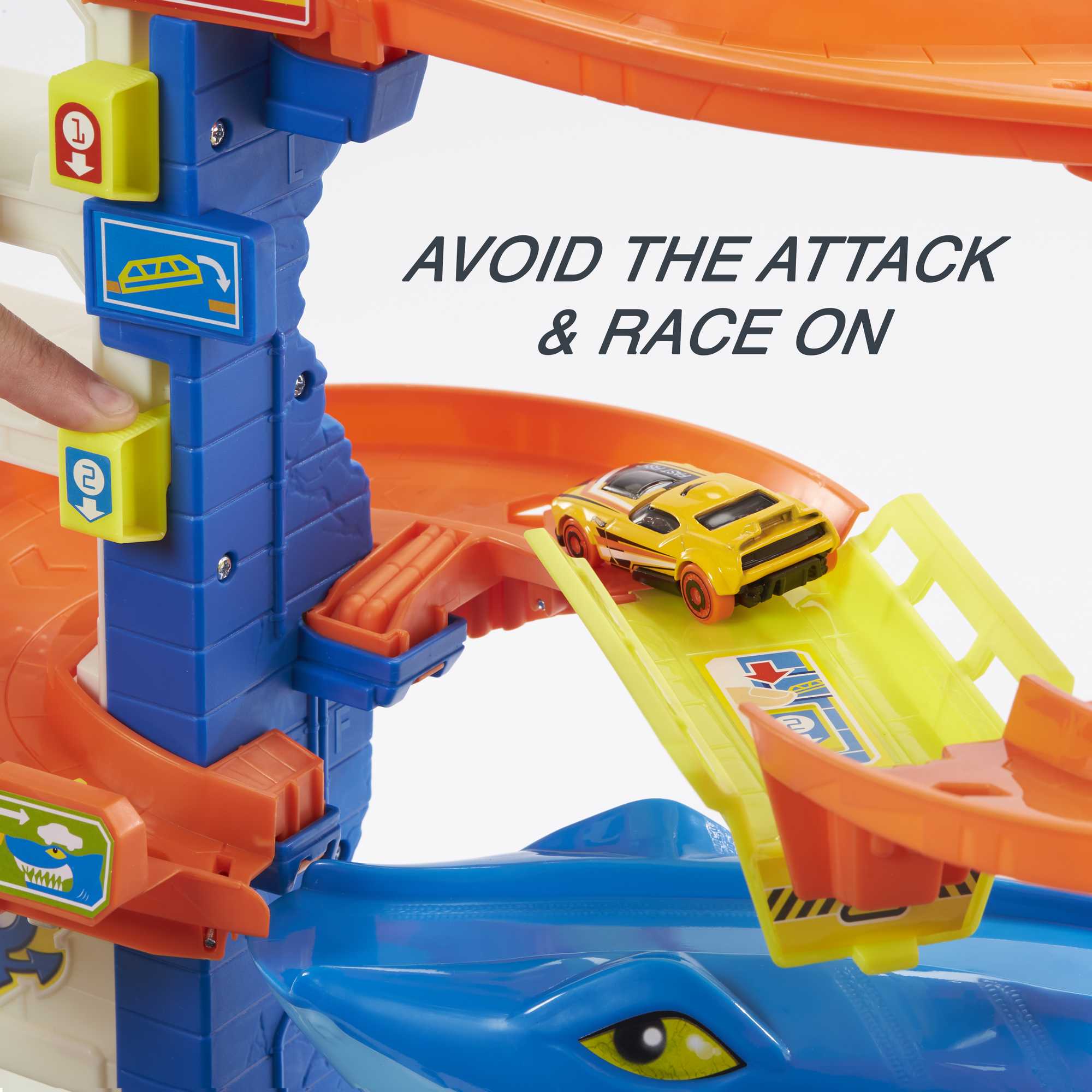Hot Wheels Attacking Shark Escape Playset - Image 5