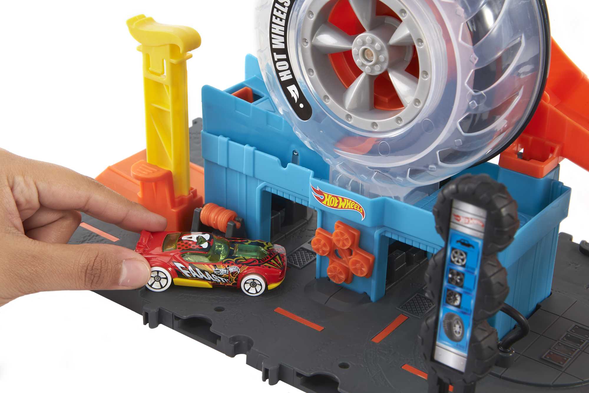 Hot Wheels City Super Twist Tire Shop - Image 5