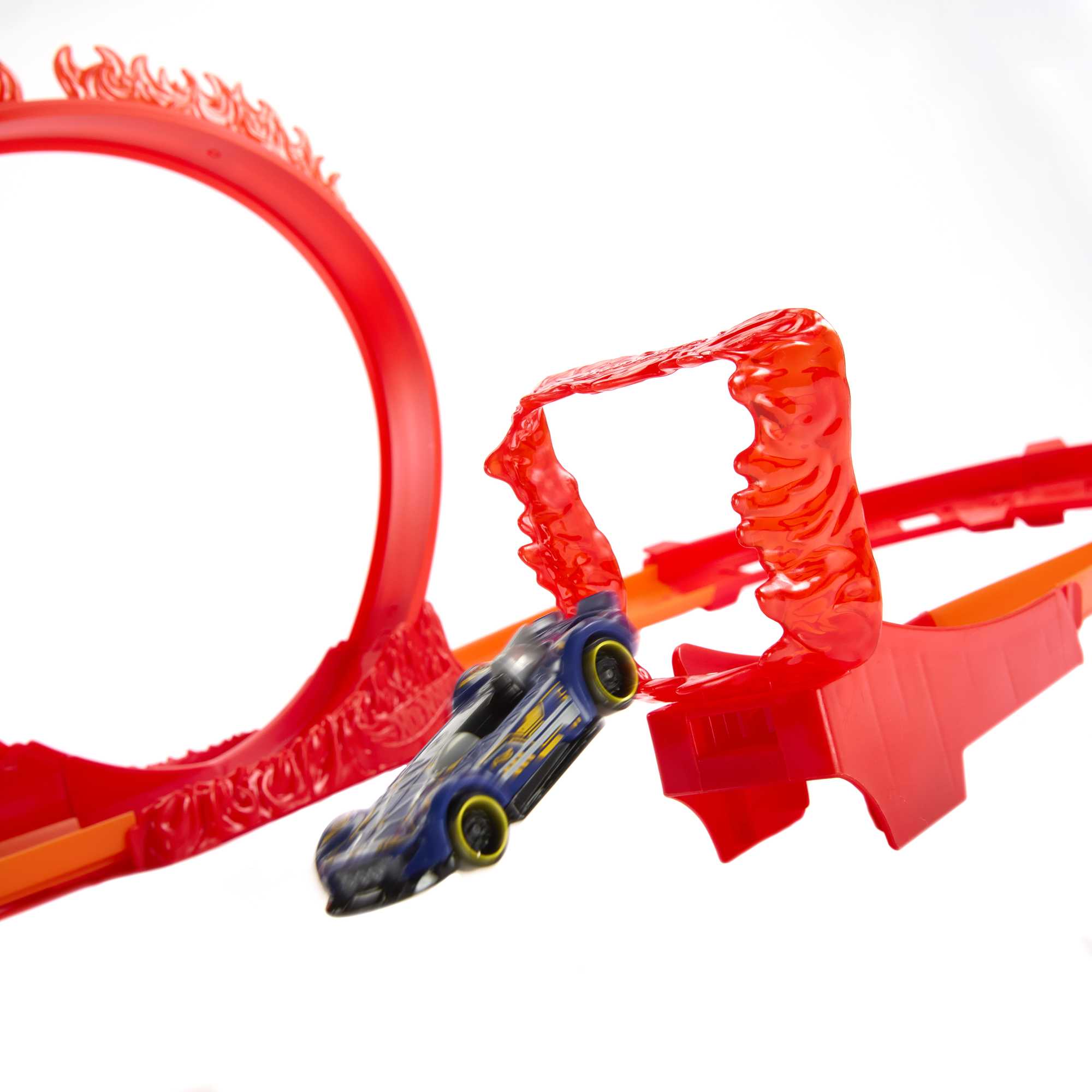 Hot Wheels Fire - Themed Track Building Set with 1 Hot Wheels Toy Car - Image 7
