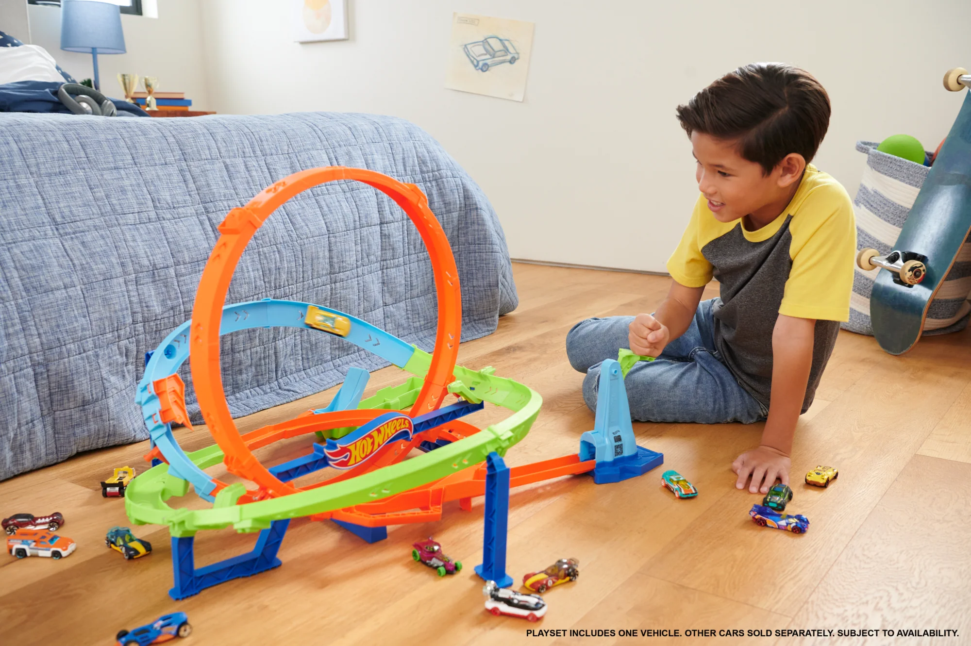 Hot Wheels Action Loop Cyclone Challenge Track Set With 1:64 Scale Toy Car, Easy Storage - Image 2