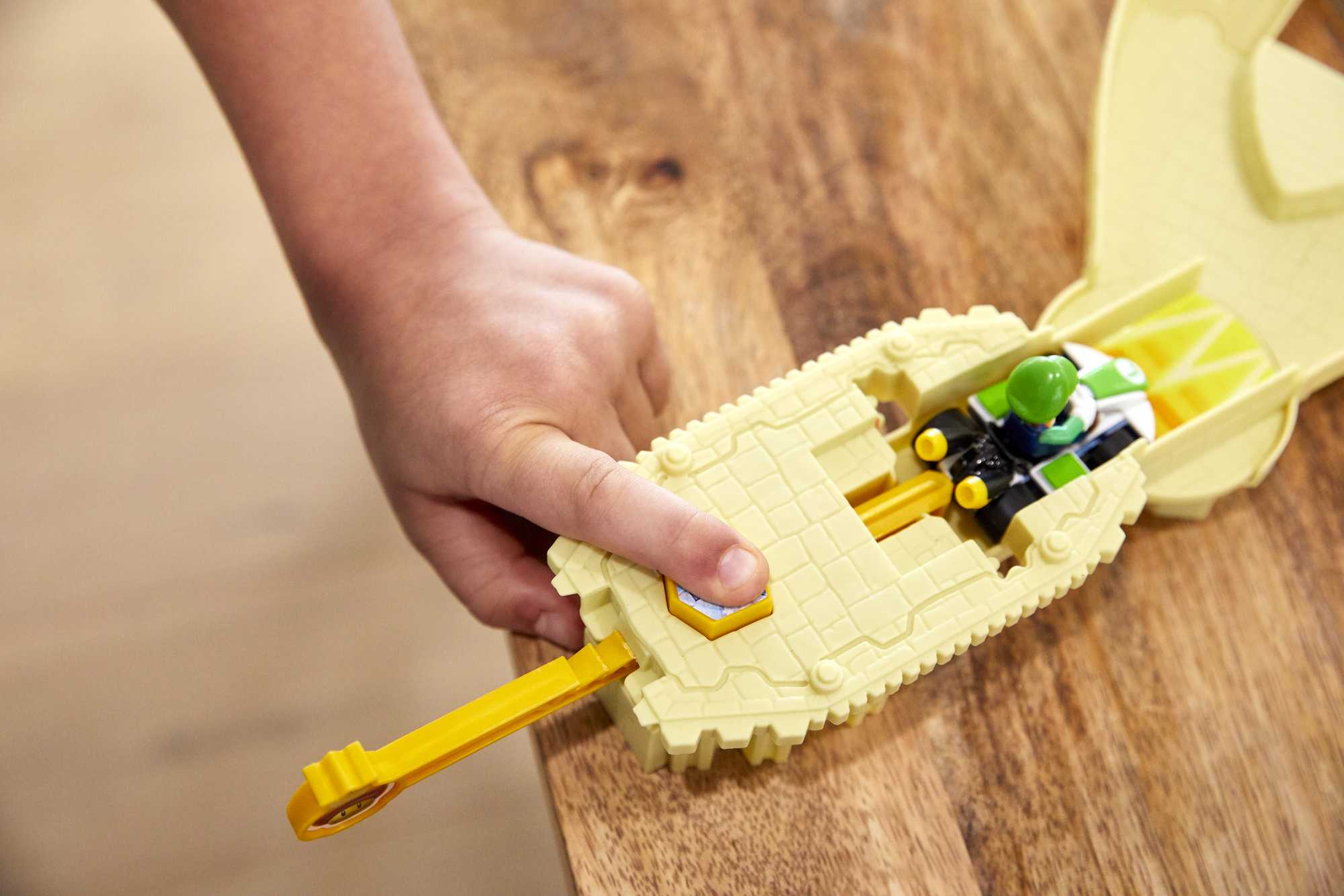 Hot Wheels Mariokart Thwomp Ruins Track Set - Image 4